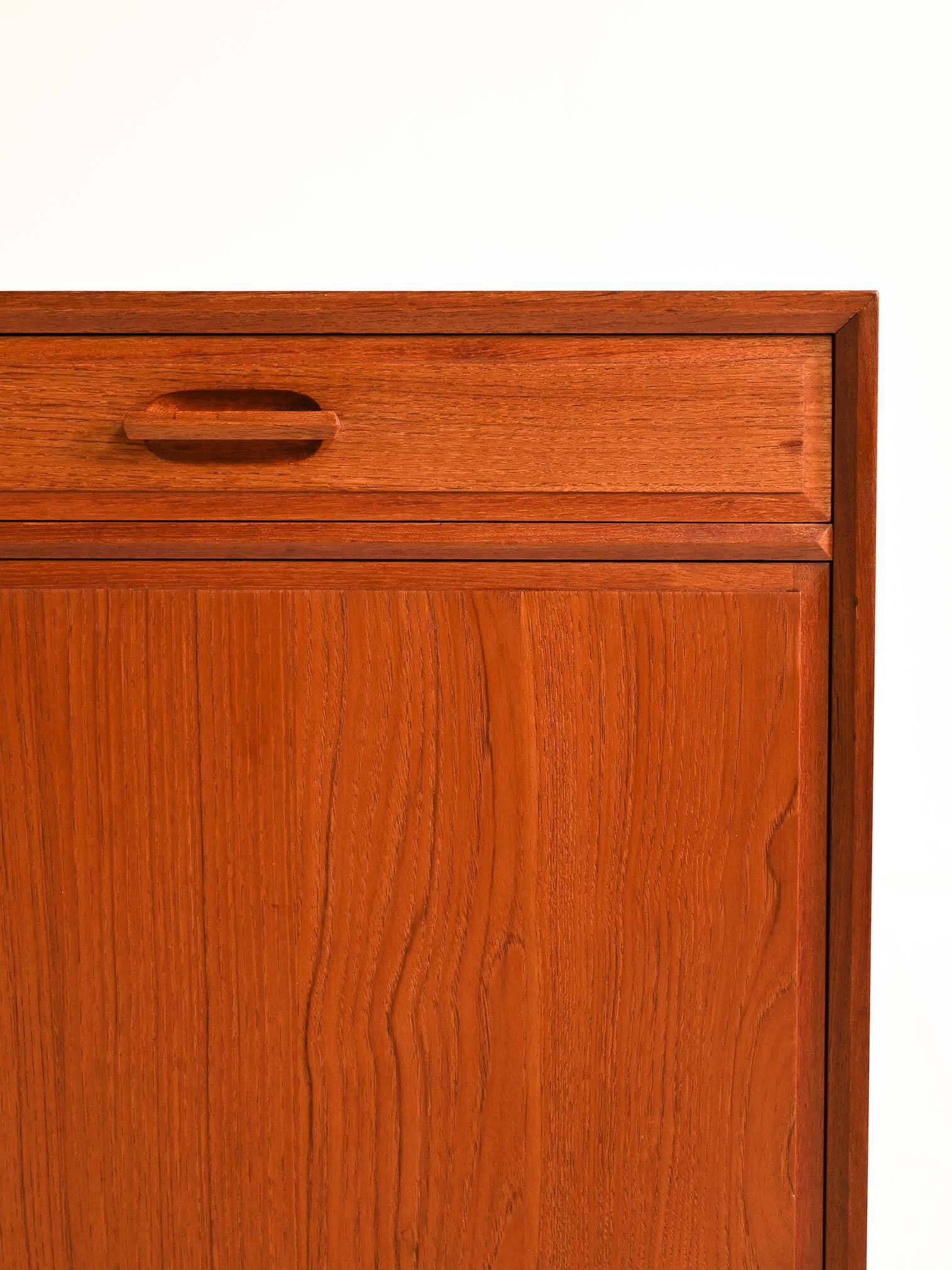 Buffet scandinave en teck, années 1950-60