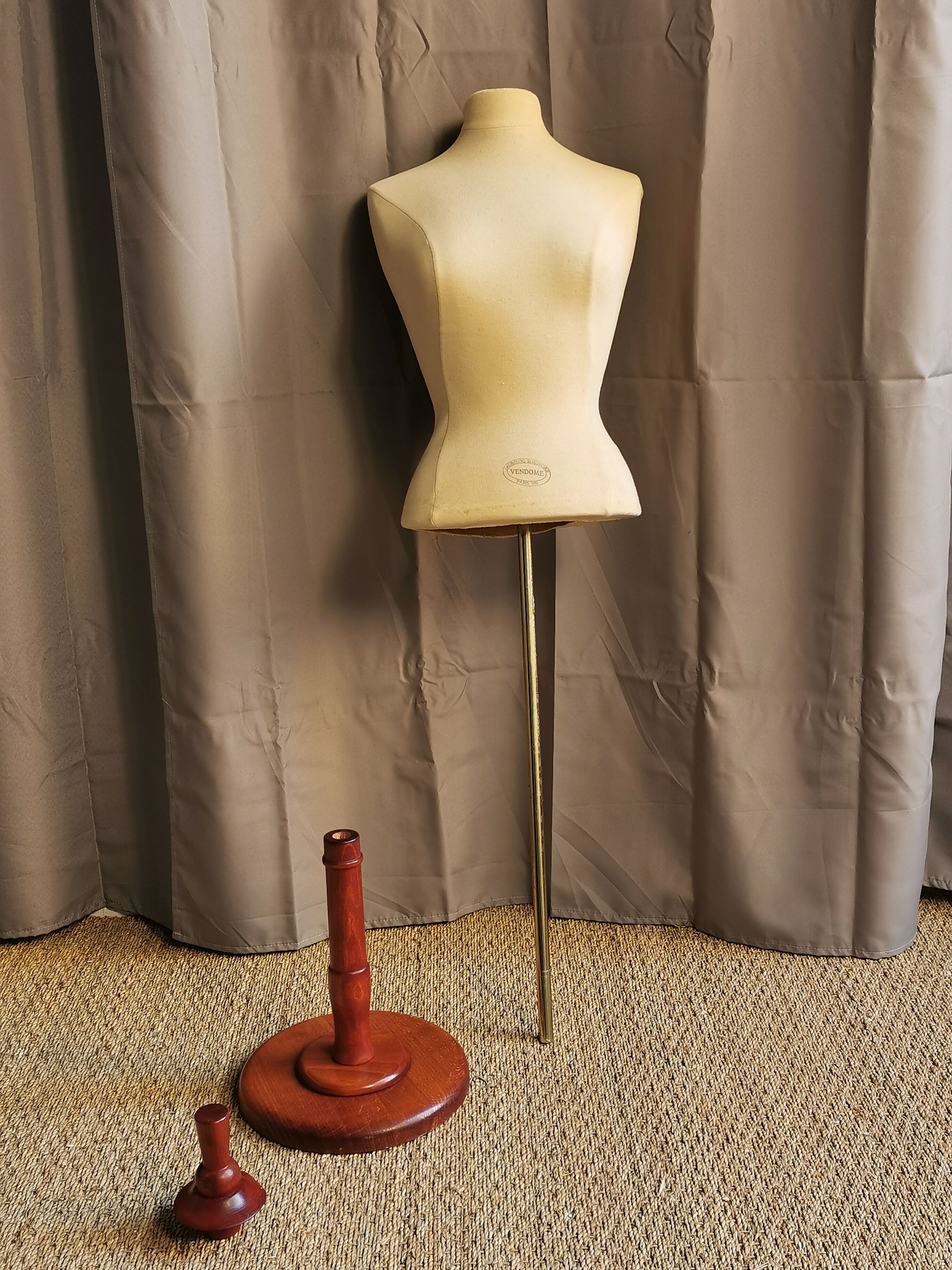 Mannequin vintage "buste de femme sur pied"
