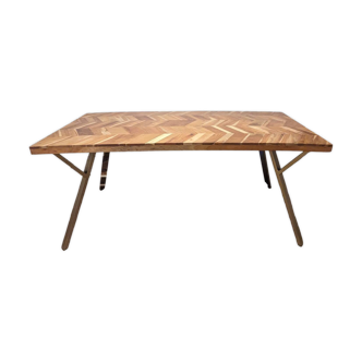 Sale of solid wood table