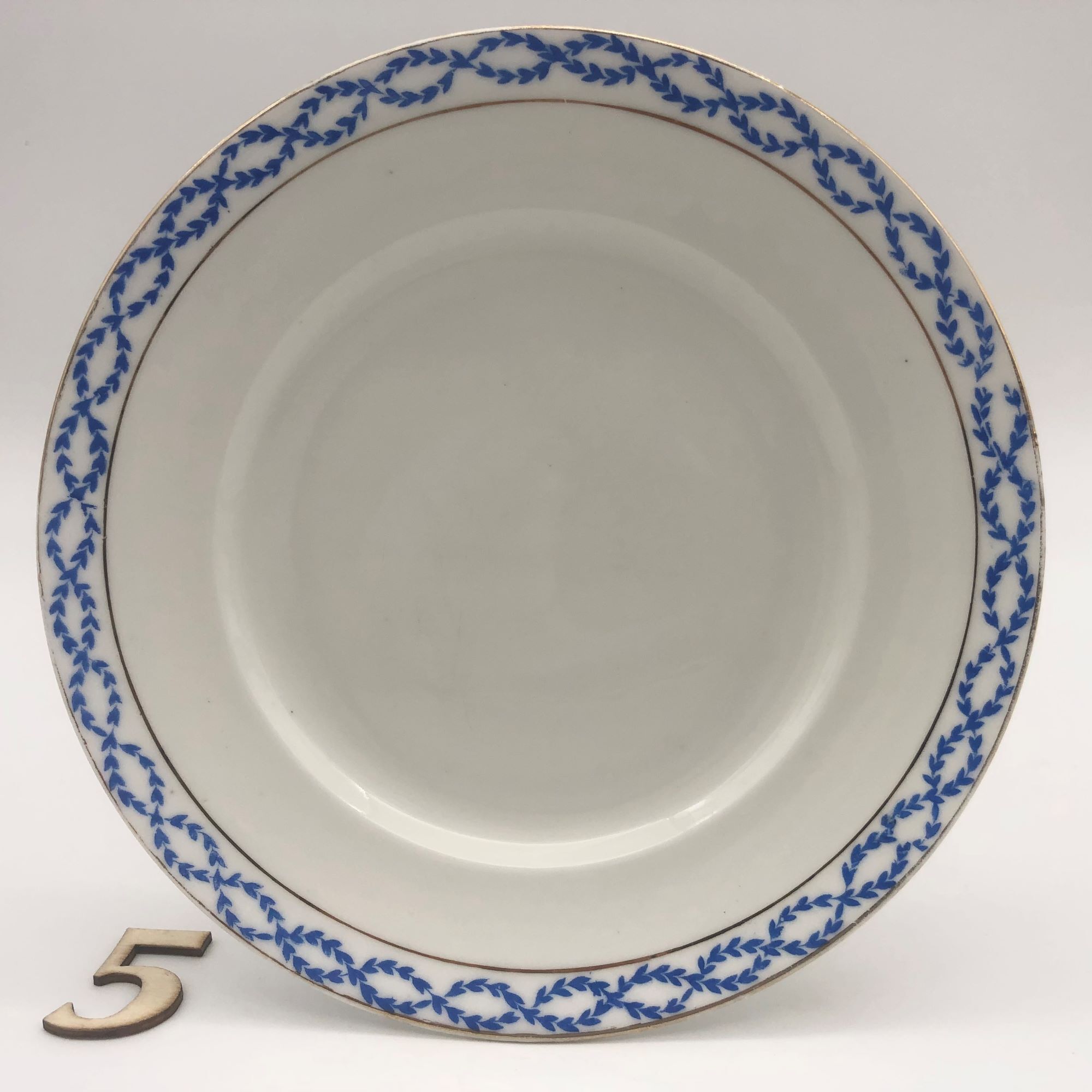 6 dessert plates stamped "osborne-england"