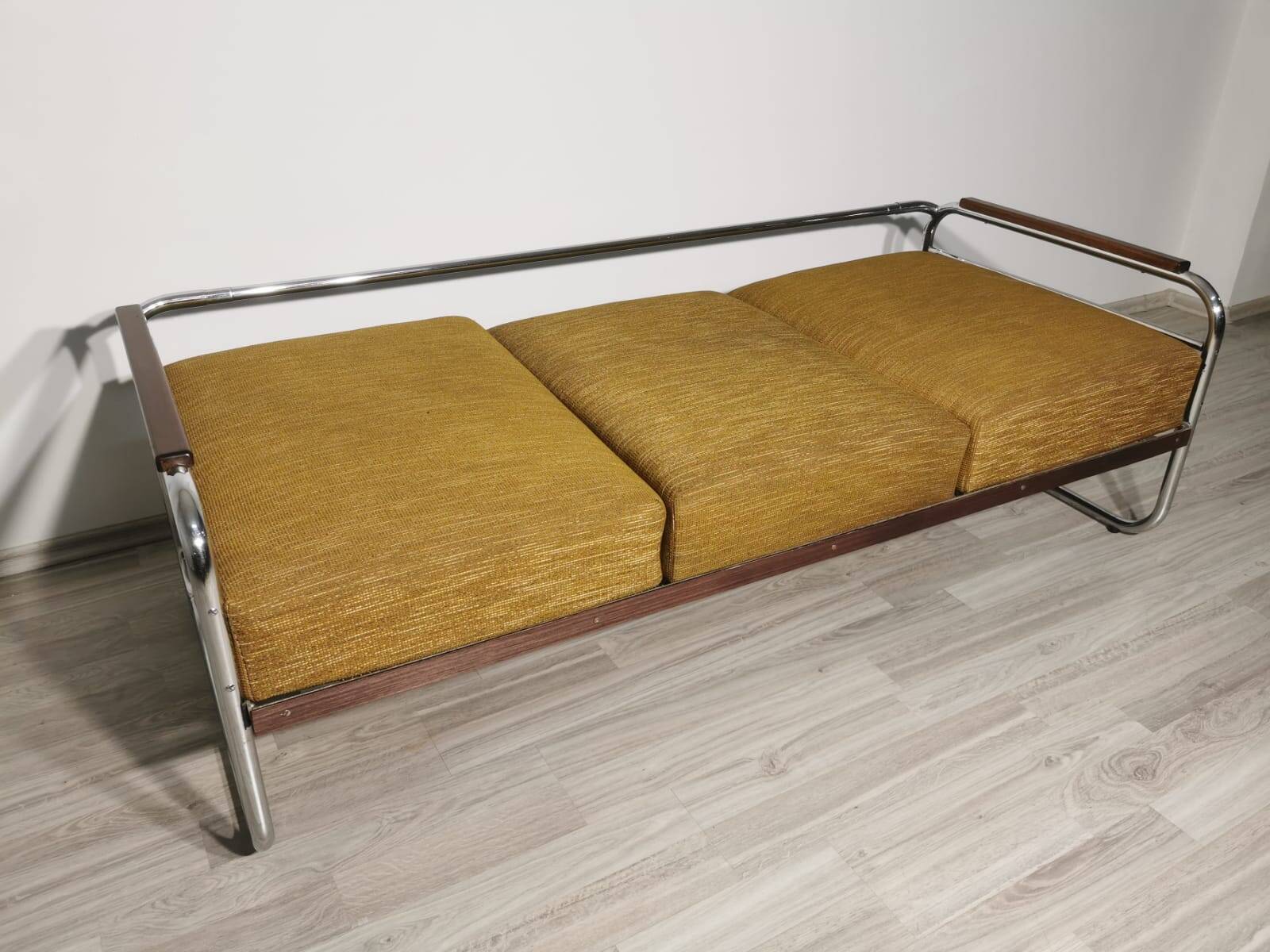 Bauhaus Chrome Sofa by Robert Slezak for Slezak Factories, 1930s