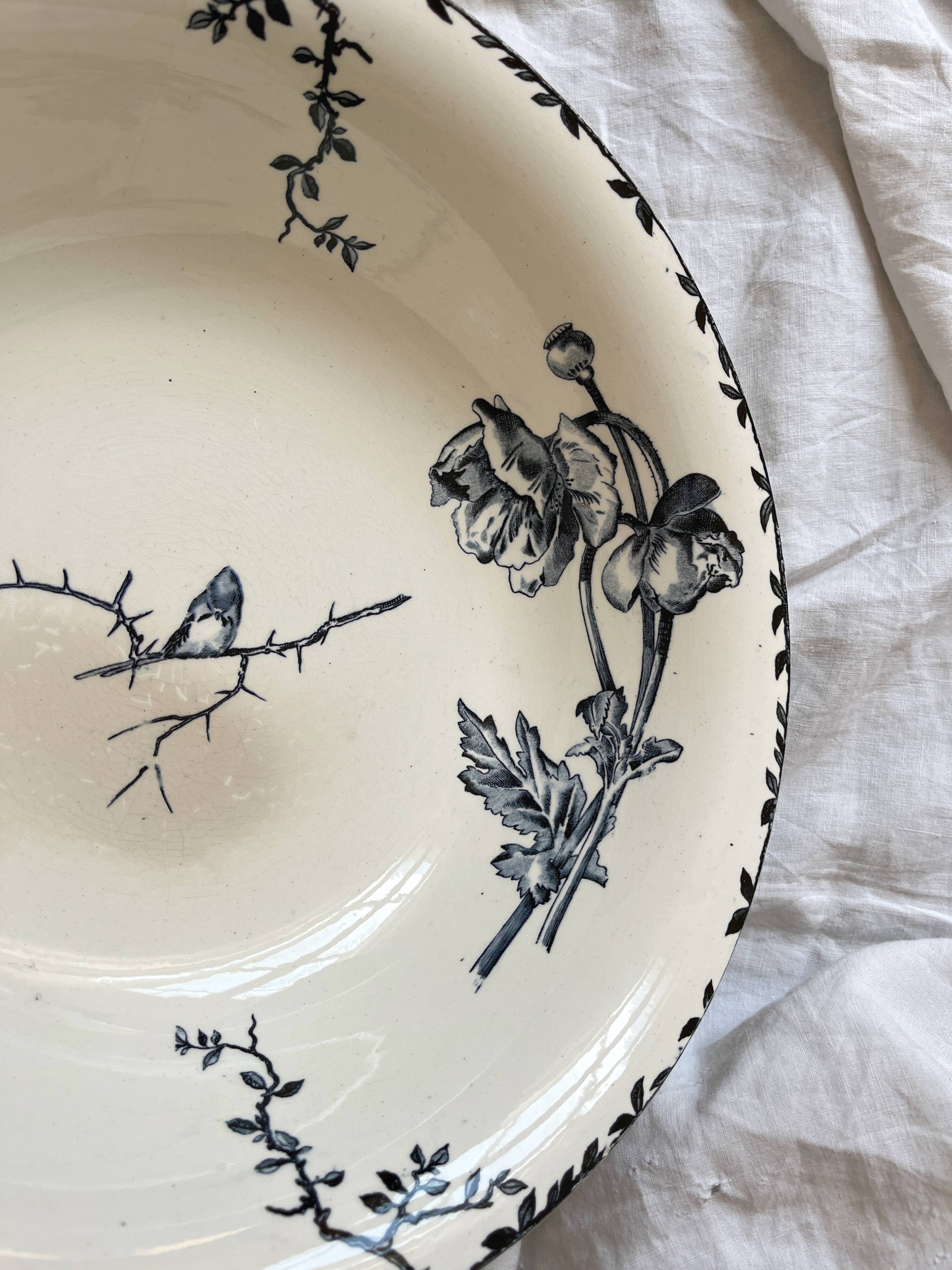 Vasque saladier en terre de fer fleurs oiseau "Oxford" Choisy le Roi