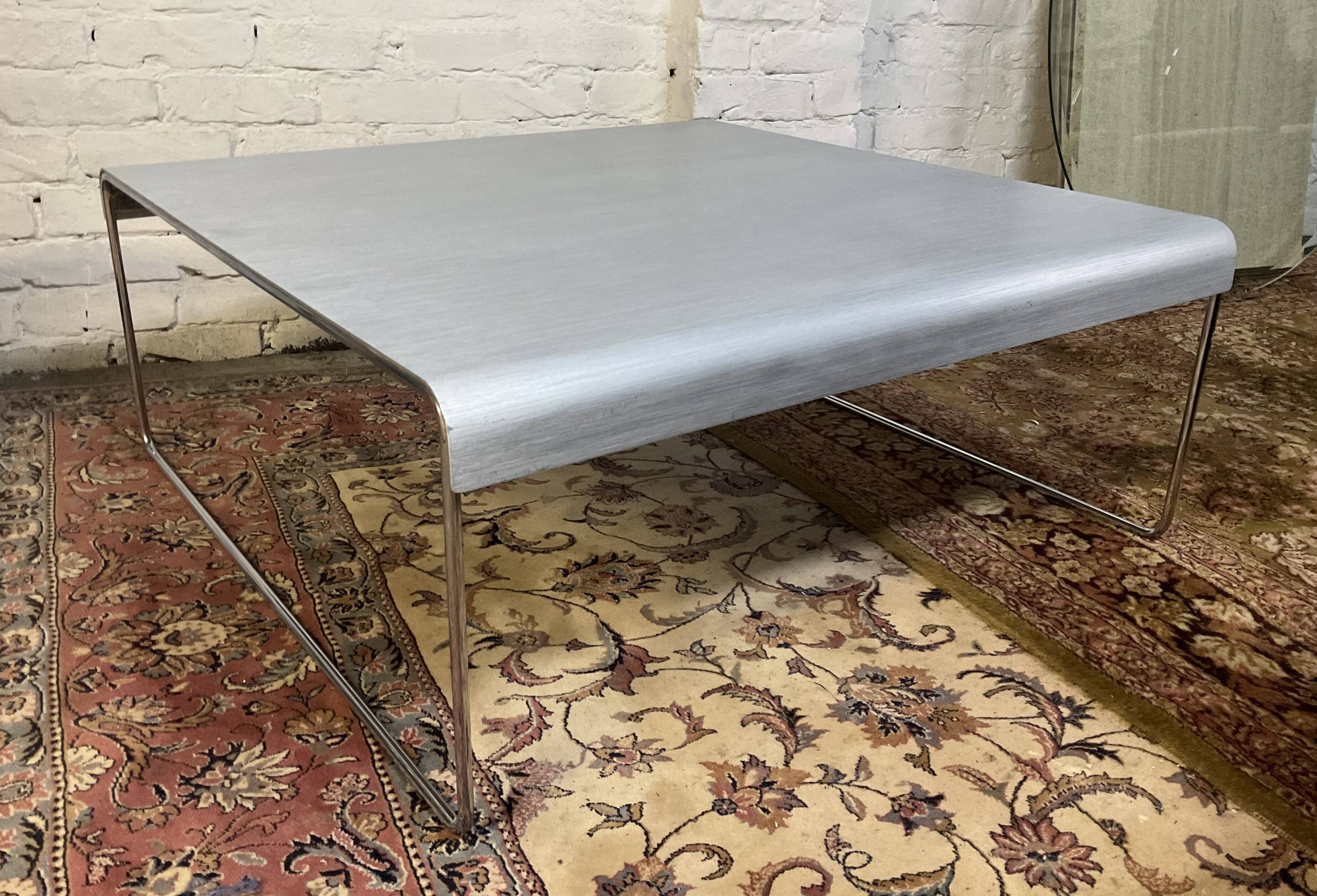 Cassina coffee table by Piero Lissoni