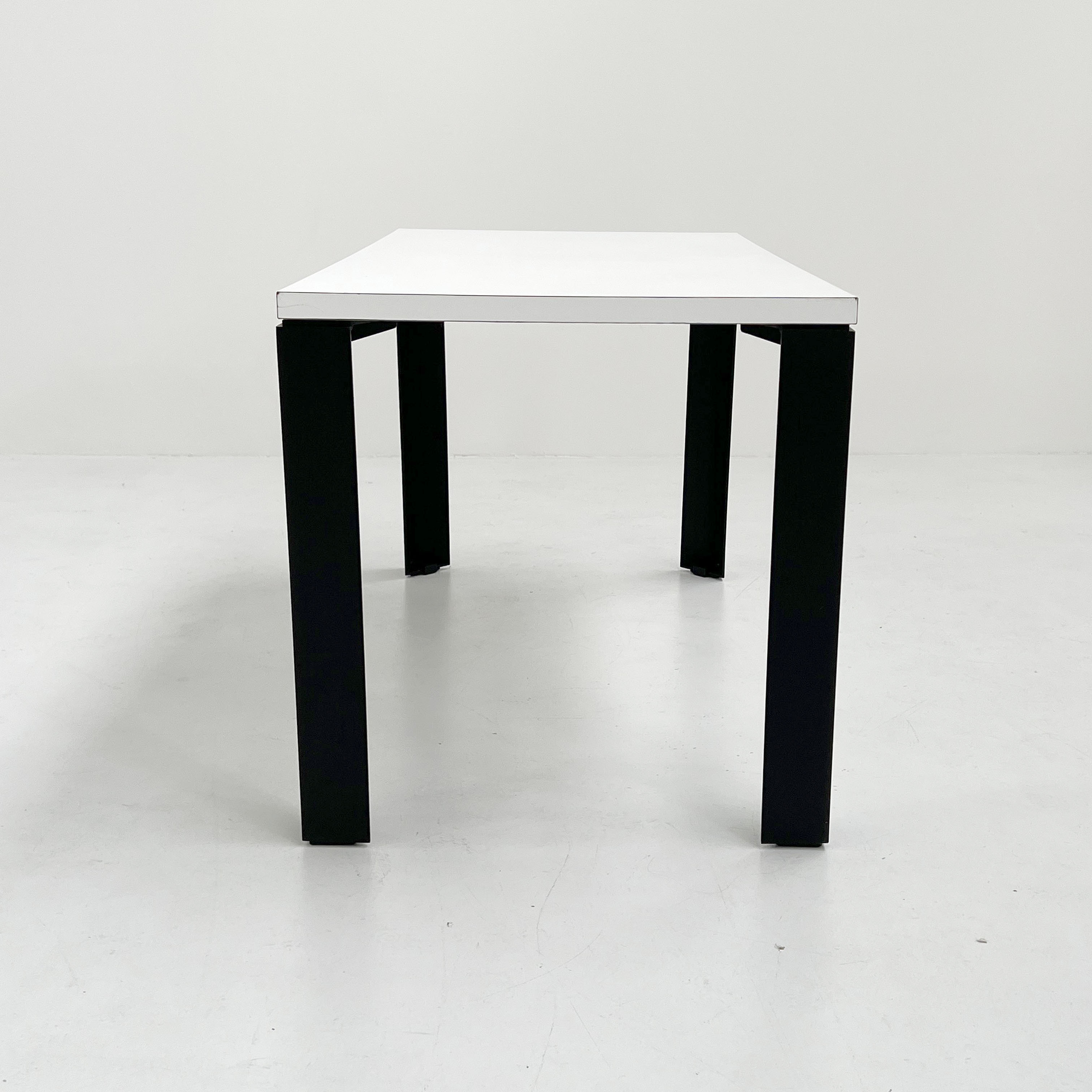 Black-footed Eretteo dining table by Örni Halloween for Artemide, 1970