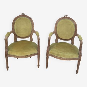 Paire de fauteuils médaillon style Louis xvi décapée bois brut