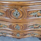Petiote commode époque Louis XV galbée