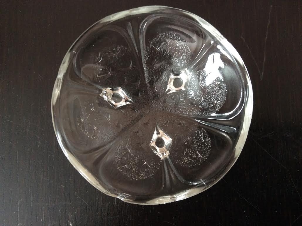 4 coupes à glace en verre moulé