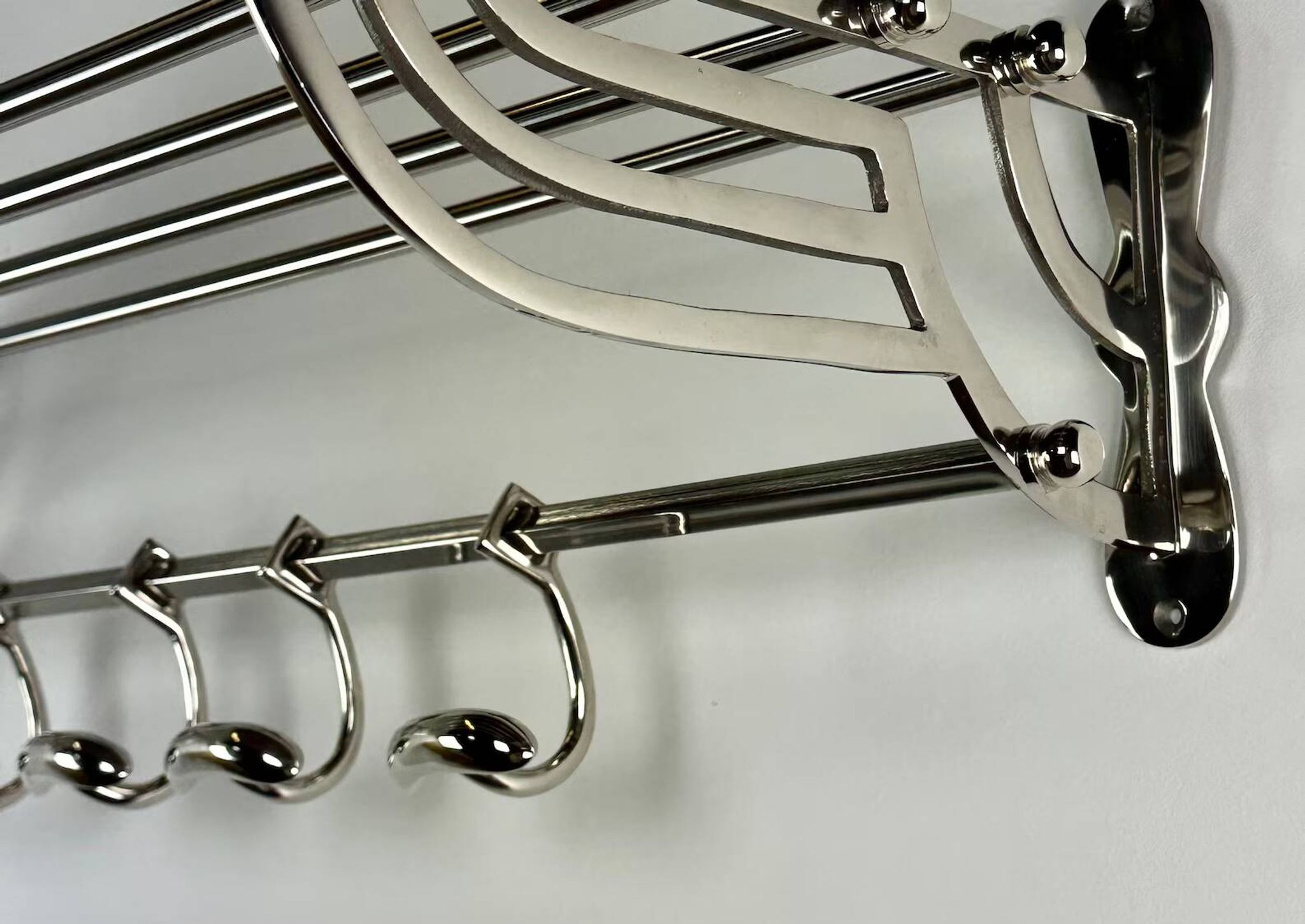 Hotel coat rack in shiny chrome aluminum long 79cm