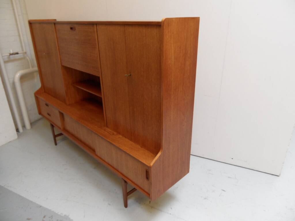 Buffet des années 1950 de style mid-century