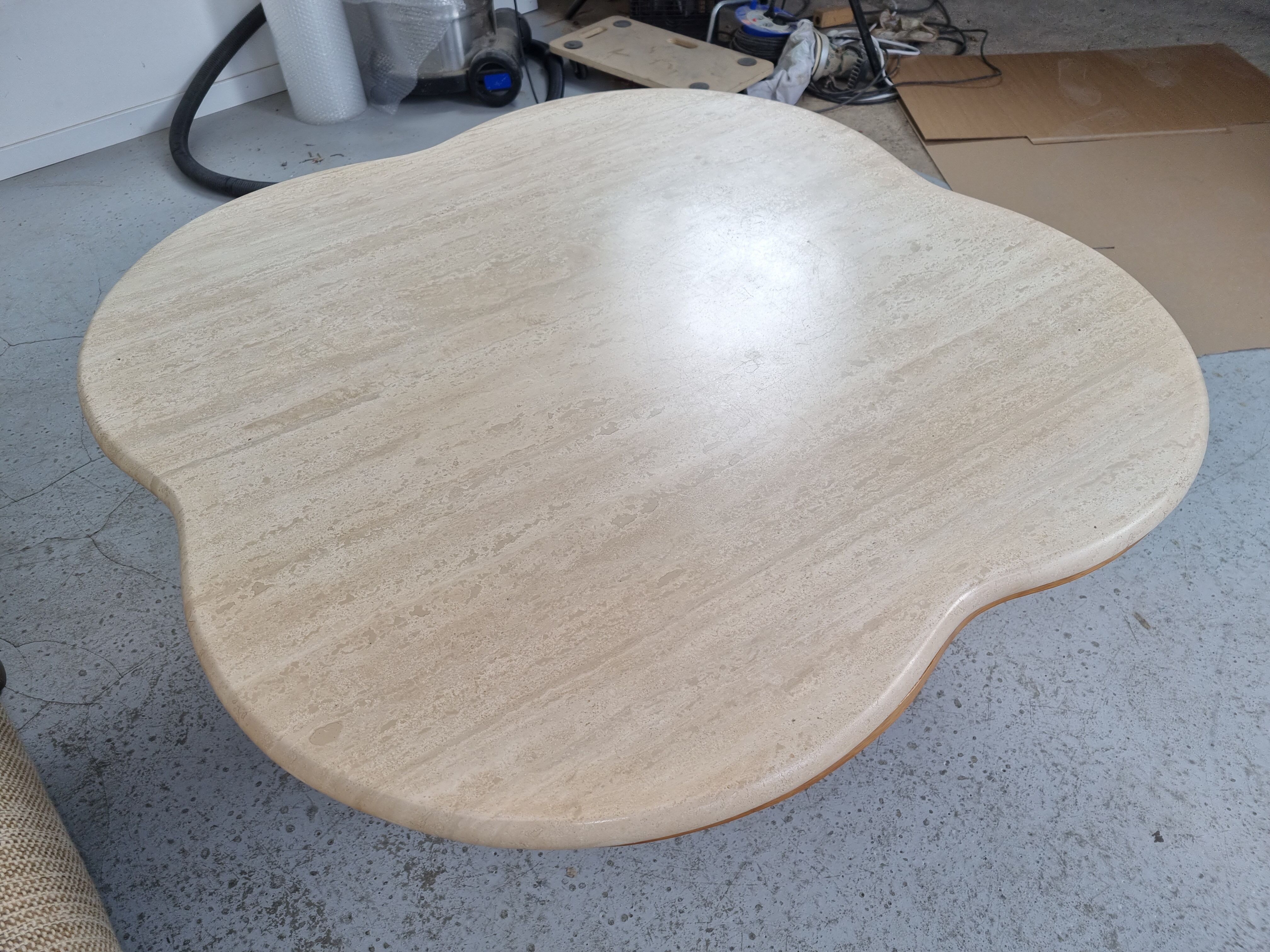 Vintage "cloud" coffee table in travertine, 80s