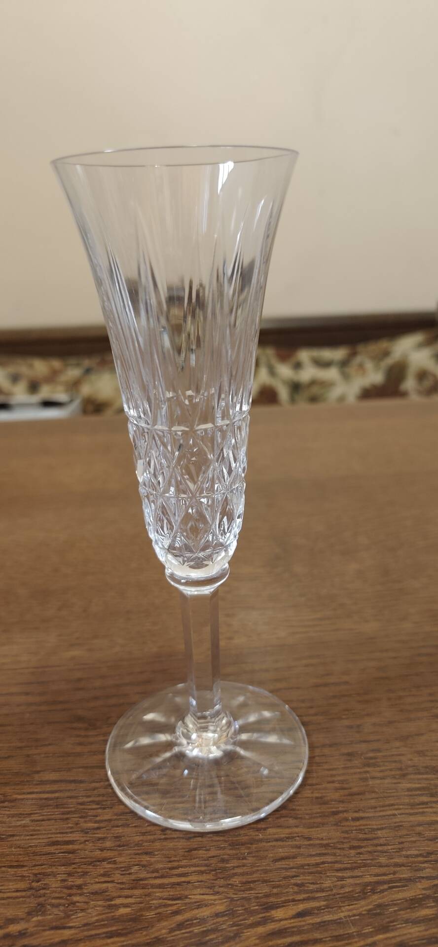 Champagne flute in St Louis crystal, Tarn model, signed.