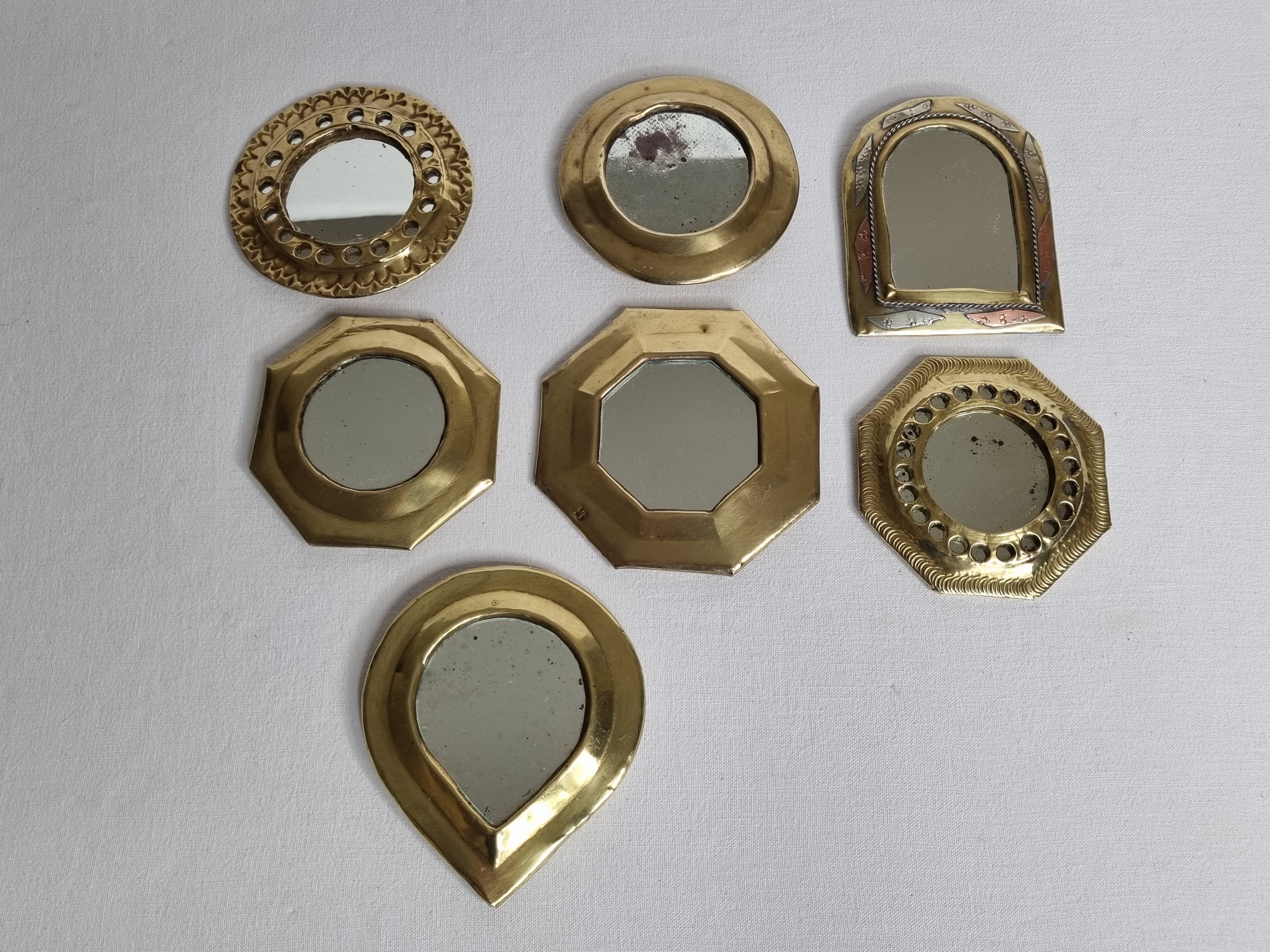 Set of 7 Moroccan mirrors in vintage brass 12 cm