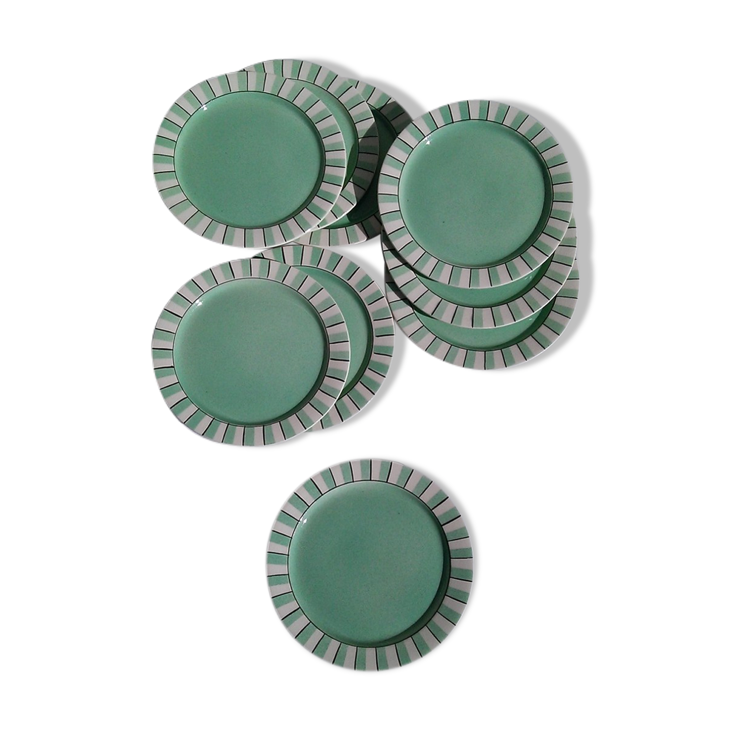 9 green dessert plates