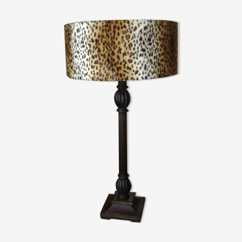 Table lamp with leopard lampshade