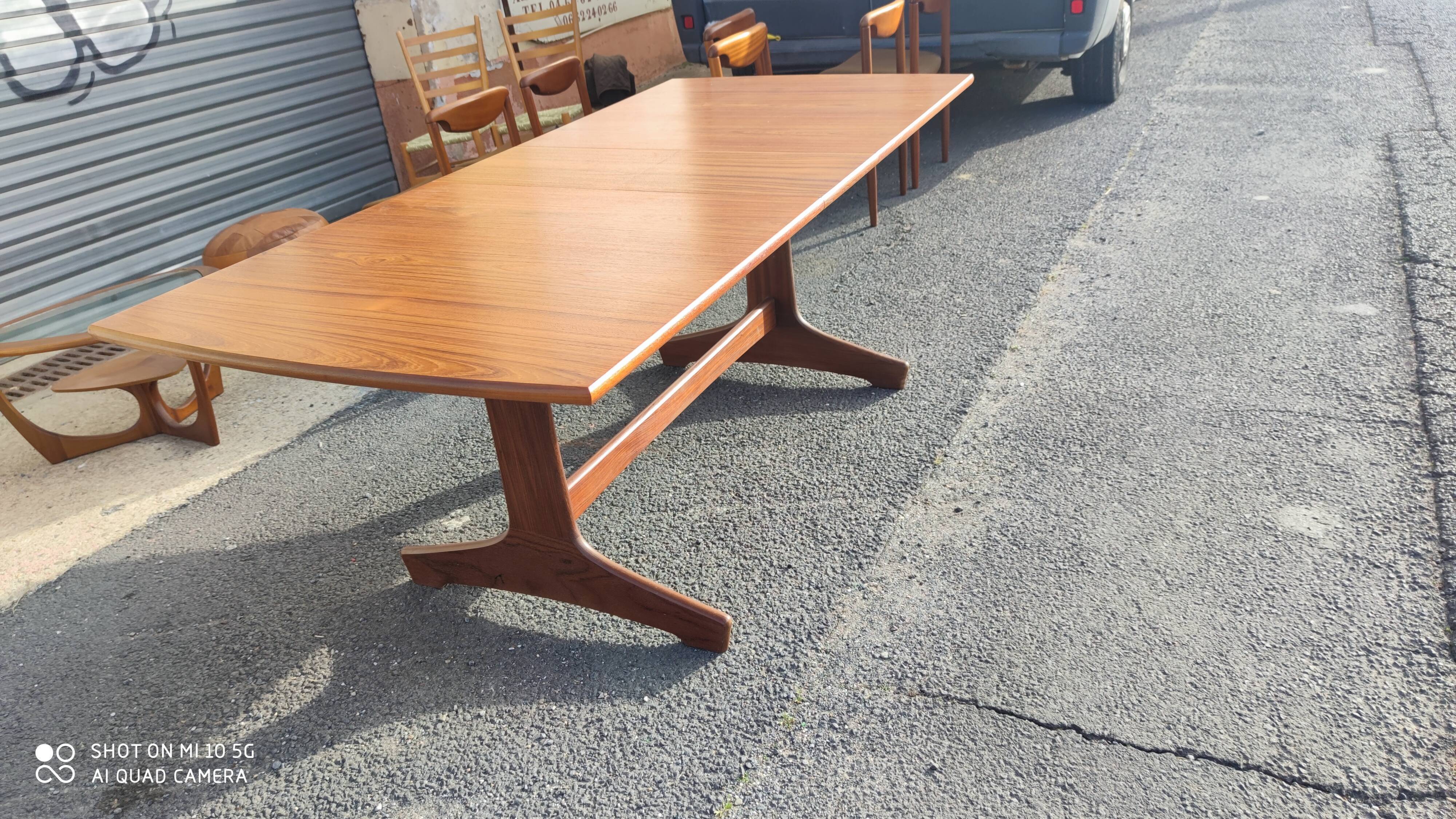 Teak extendable center table, circa 1960