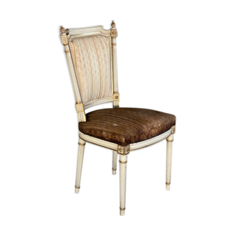 Chaise de style Louis XVI