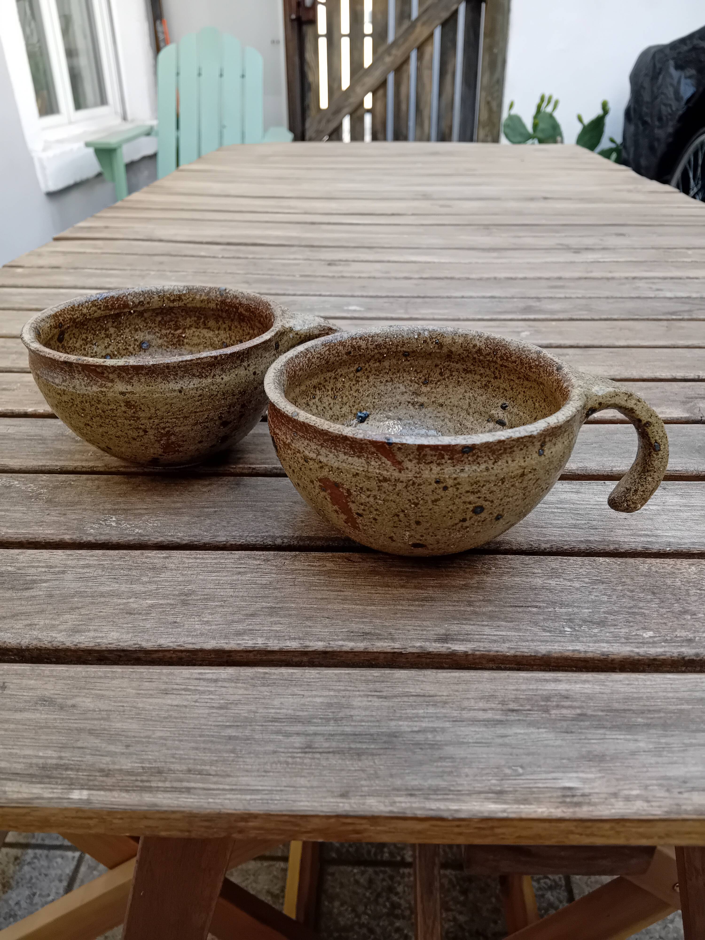 Tasse à café en grès