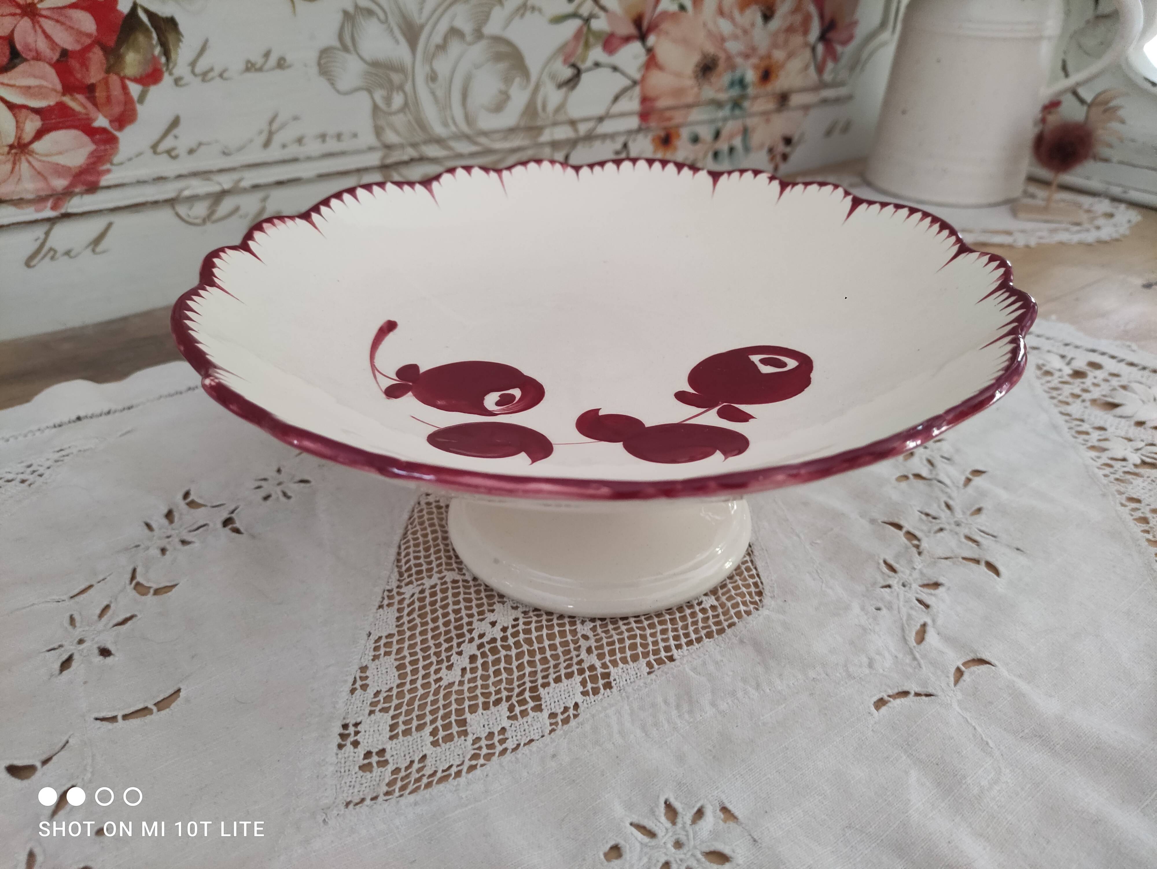 Compotier 2 on pedestal in earthenware from Salins-les-Bains, Mistral burgundy model