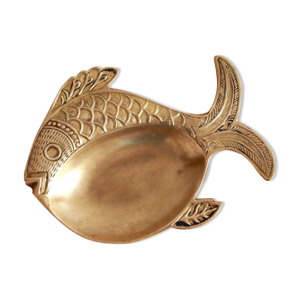 Empty-pocket brass fish