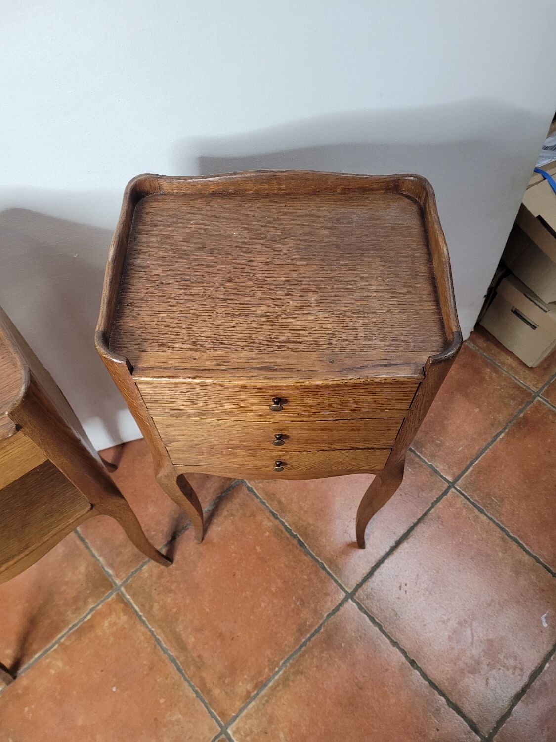 Paire de chevets style Louis XV en chêne