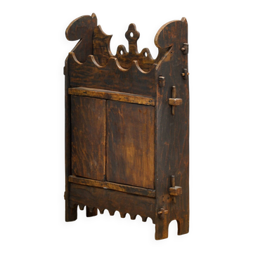 Pine folk art cabinet, circa 1920