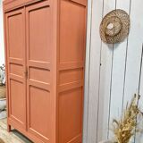 Armoire parisienne