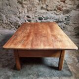 18th-century cherry wood coffee table with two drawers.