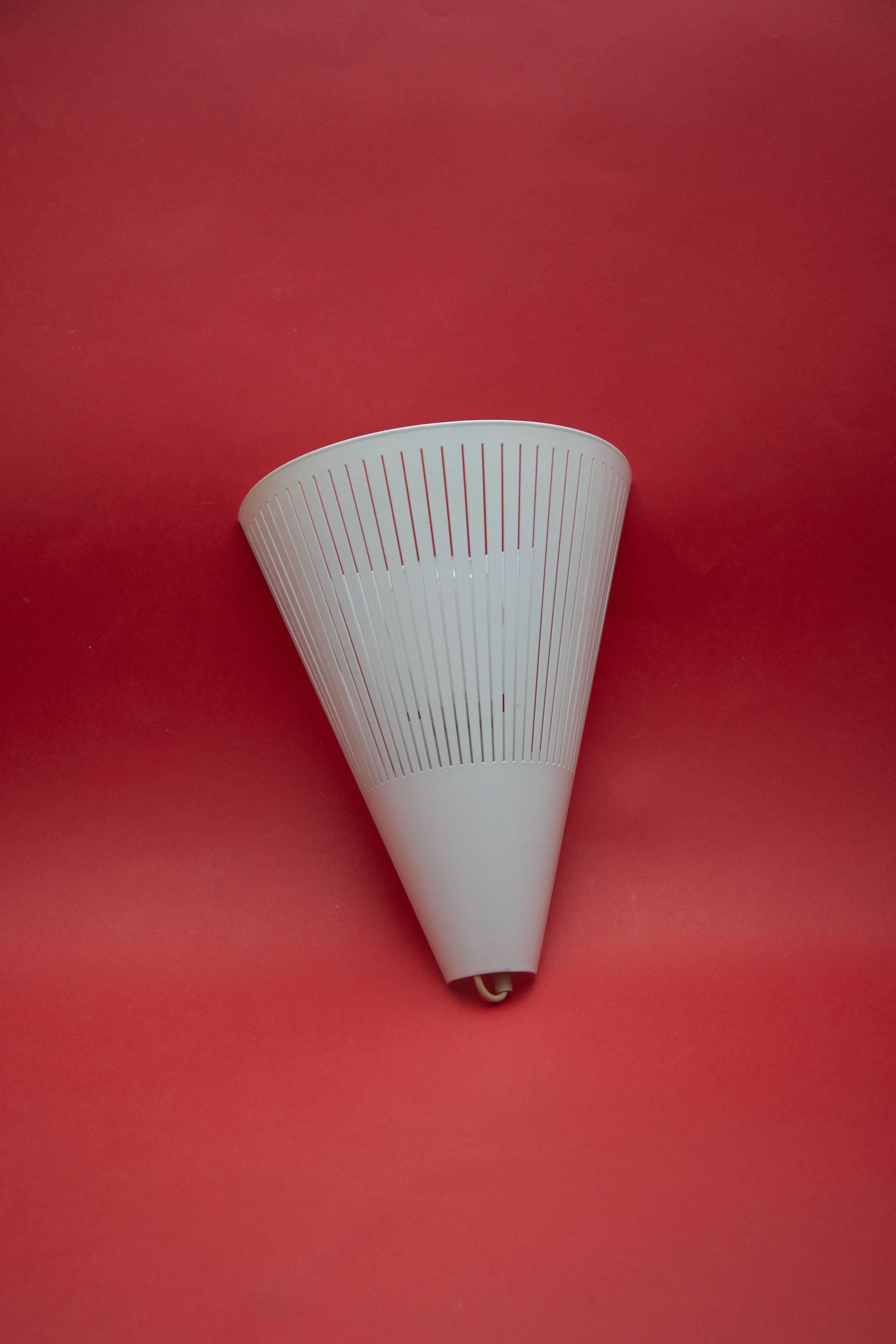 Vintage wall lamp Klyka V9811 published by IKEA in the 1990s.