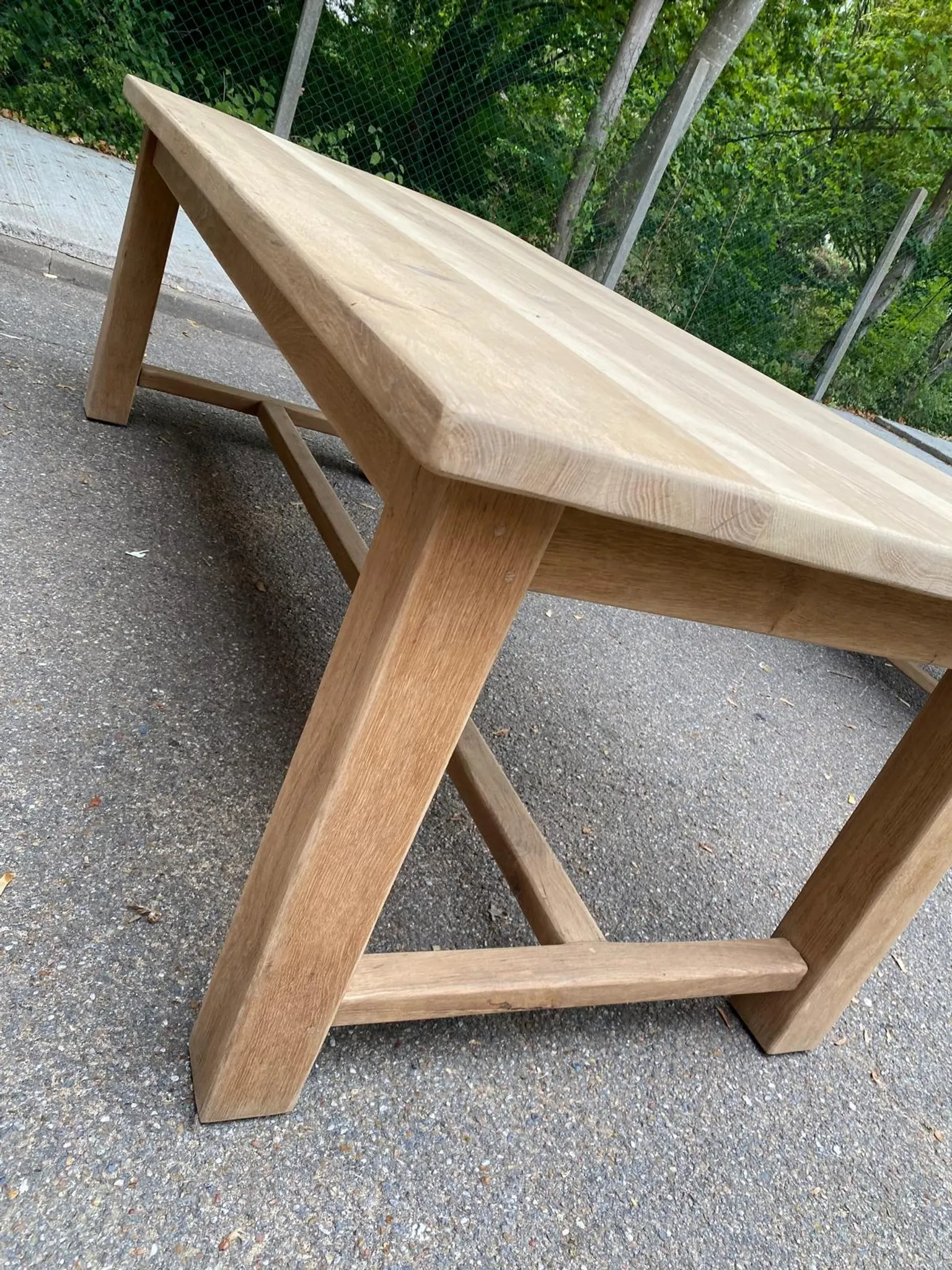 Table à manger de ferme décapée en chêne massif brut 1970 - 210cm