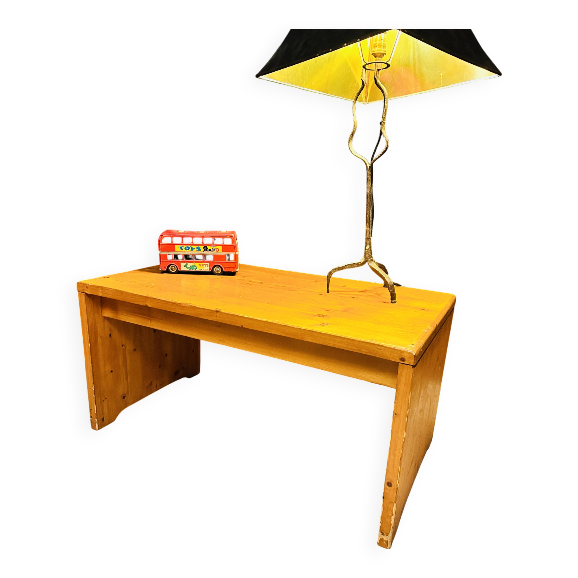 selected by Charlotte Perriand coffee table les Arcs