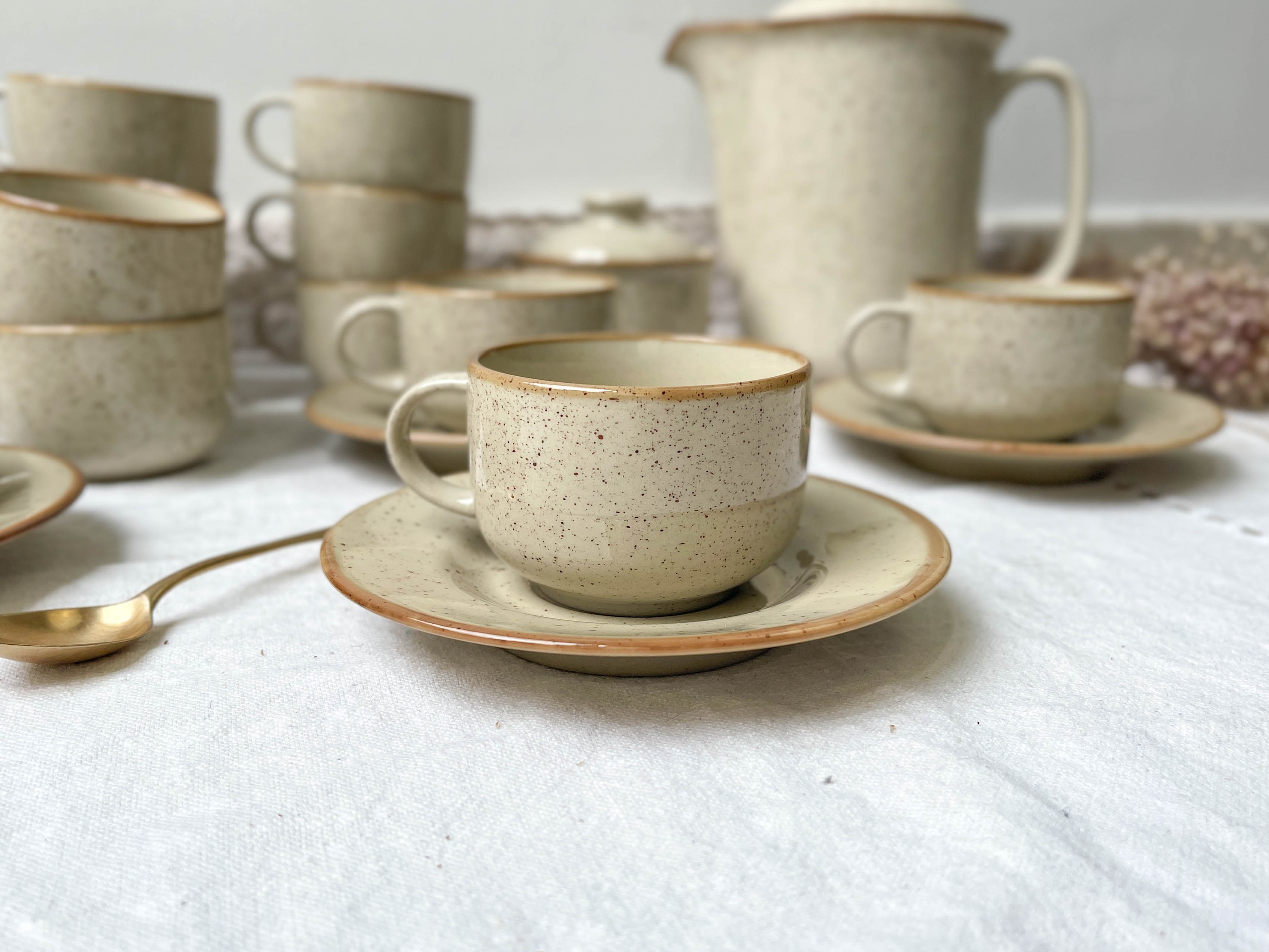 Speckled sandstone coffee service