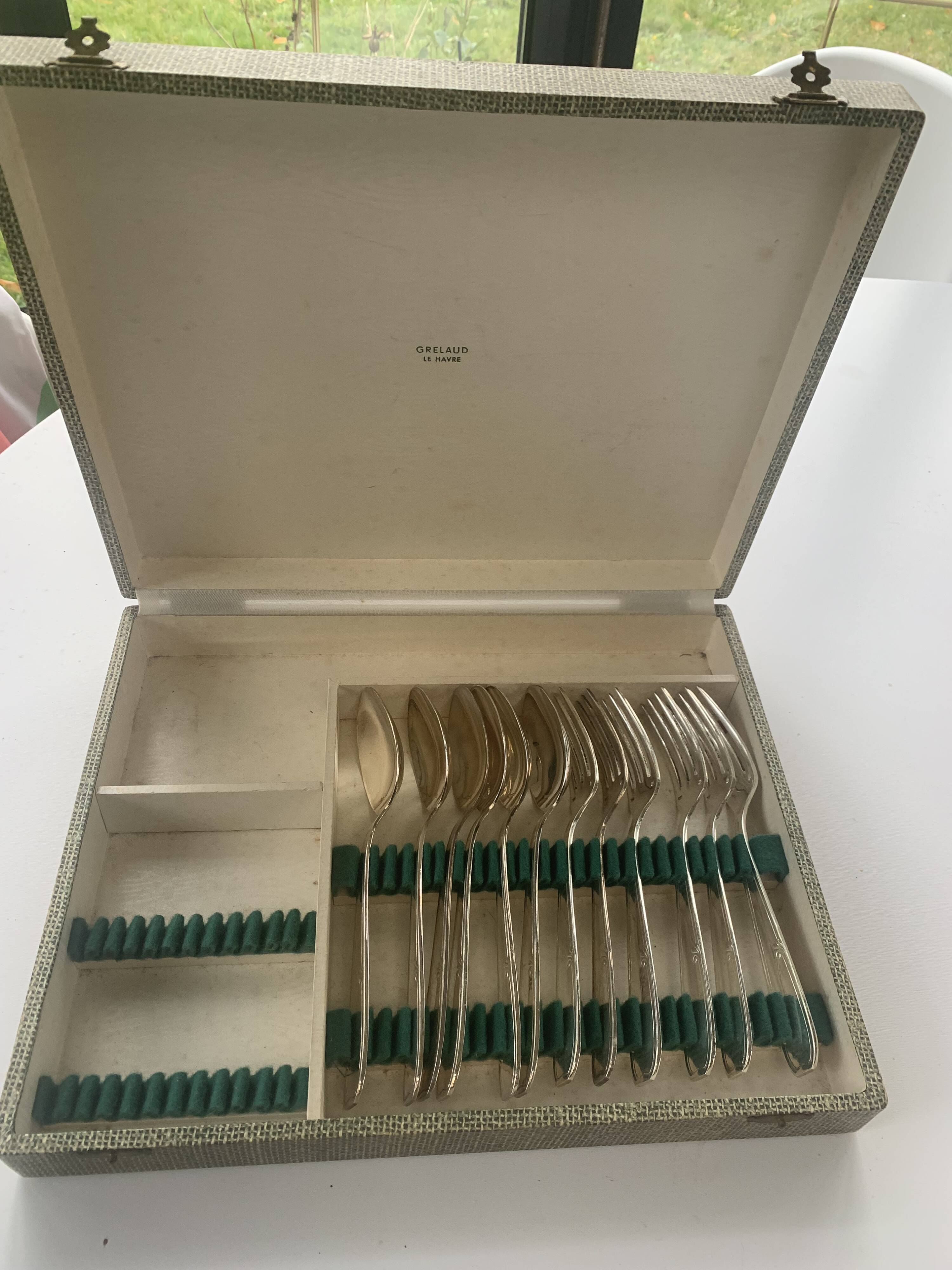 Set of 12 cutlery, 6 soup spoons and 6 forks in silver-plated metal, hallmark 84 and hallmark