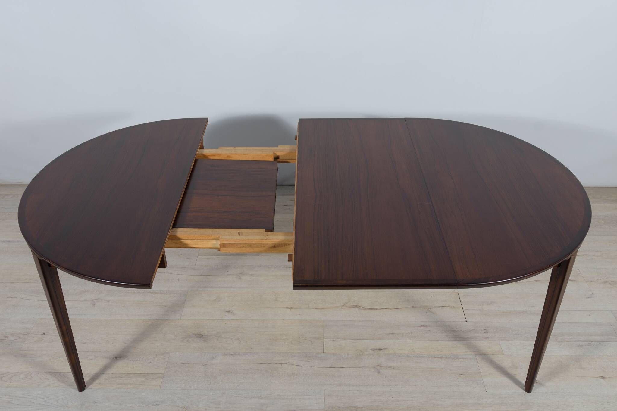 Mid-Century Round Rosewood Dining Table by Henry Rosengren Hansen for Brande Mobel Industry, 1960s