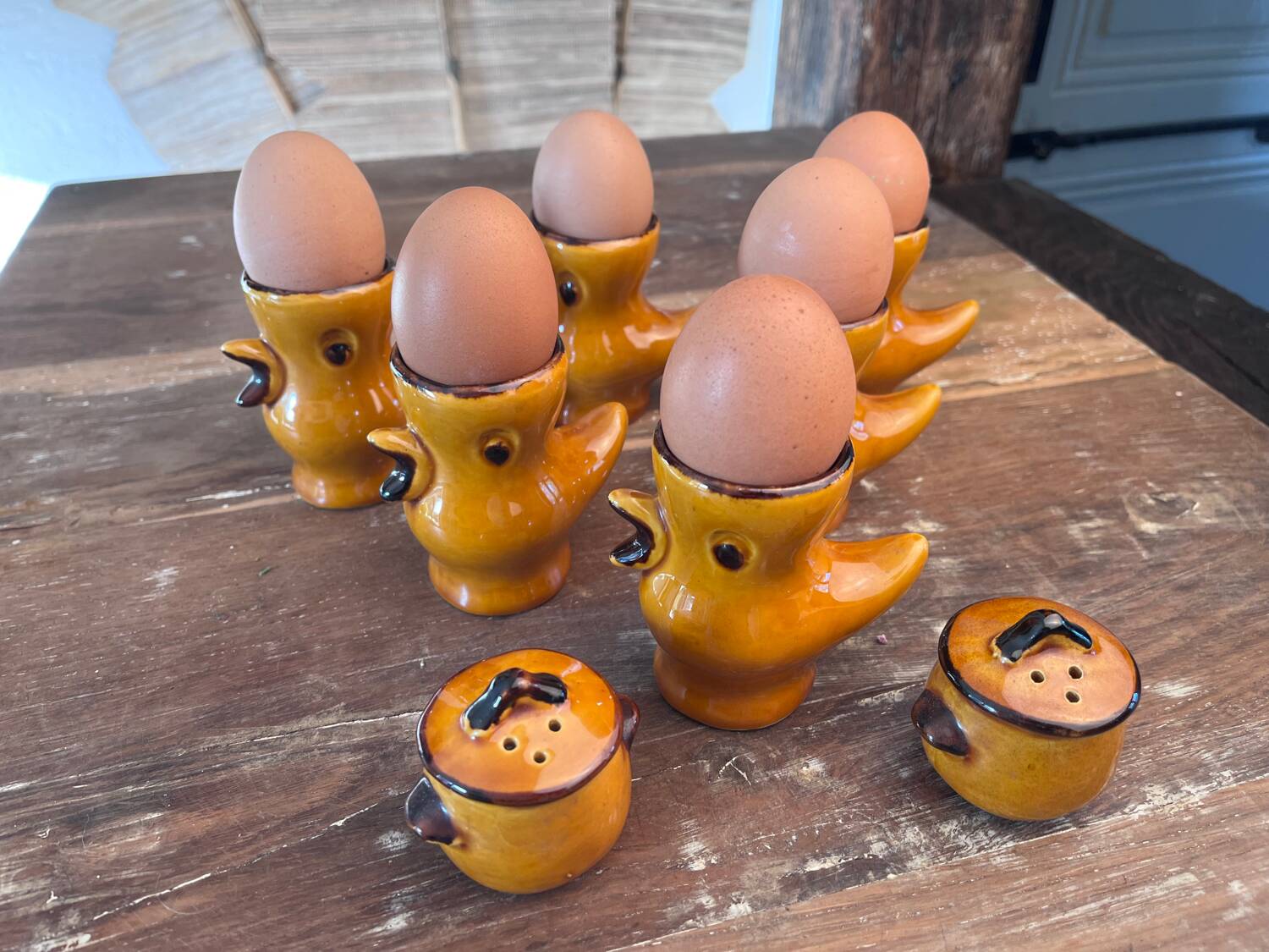 6 egg cups and 2 salt cellars from the 50s