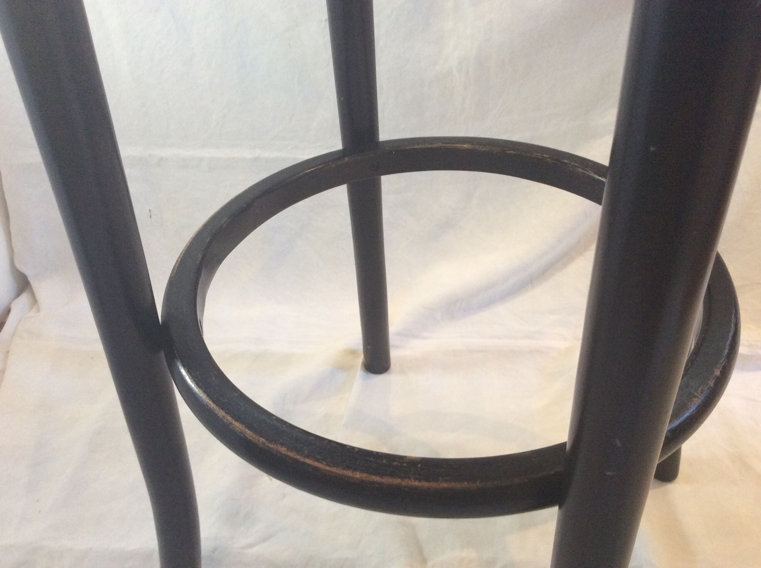 Bistro stool