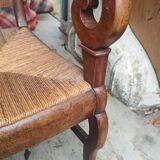 Mulched armchair of golden rye in solid walnut period Restoration around 1820