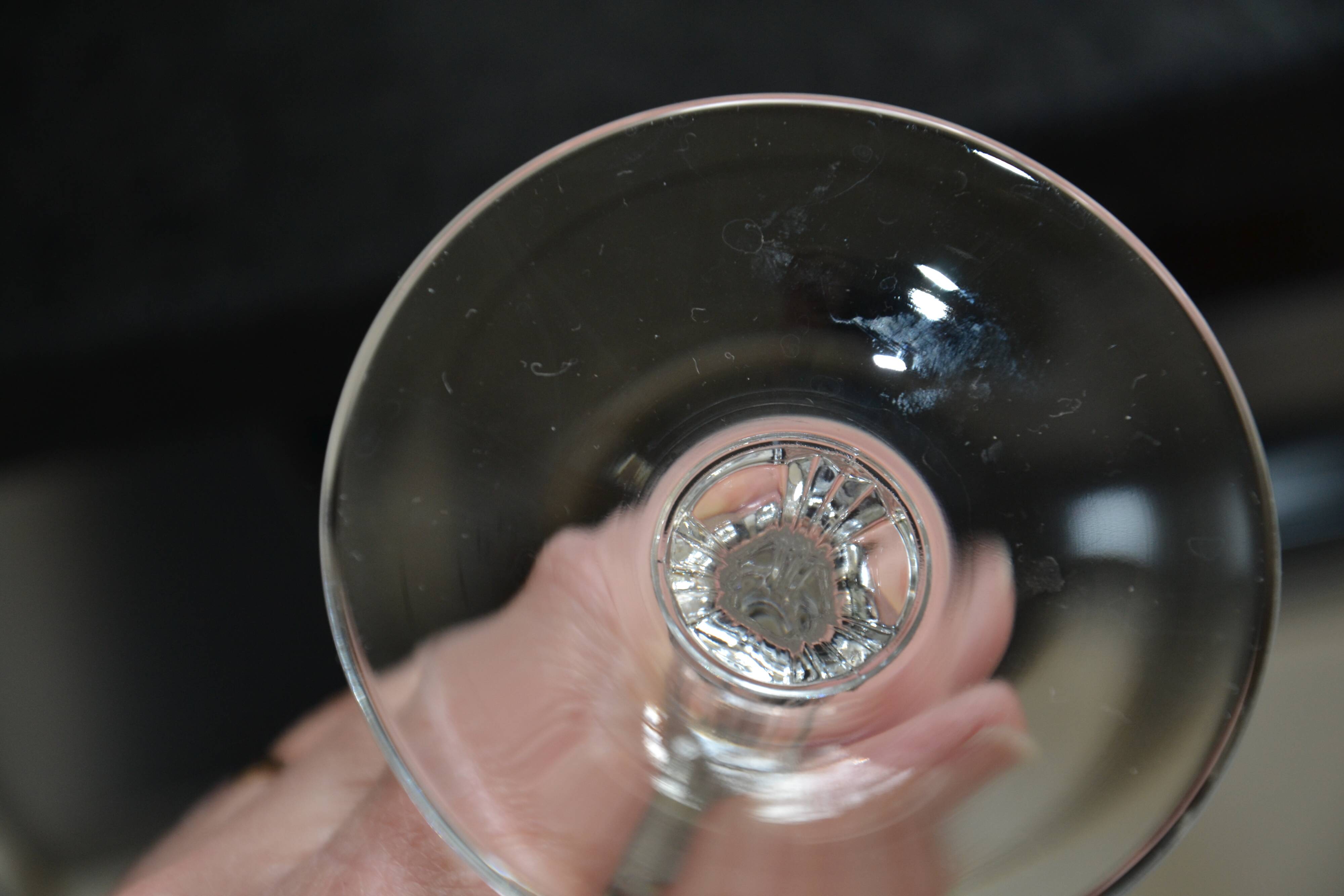 18 stemmed glasses in Arques crystal