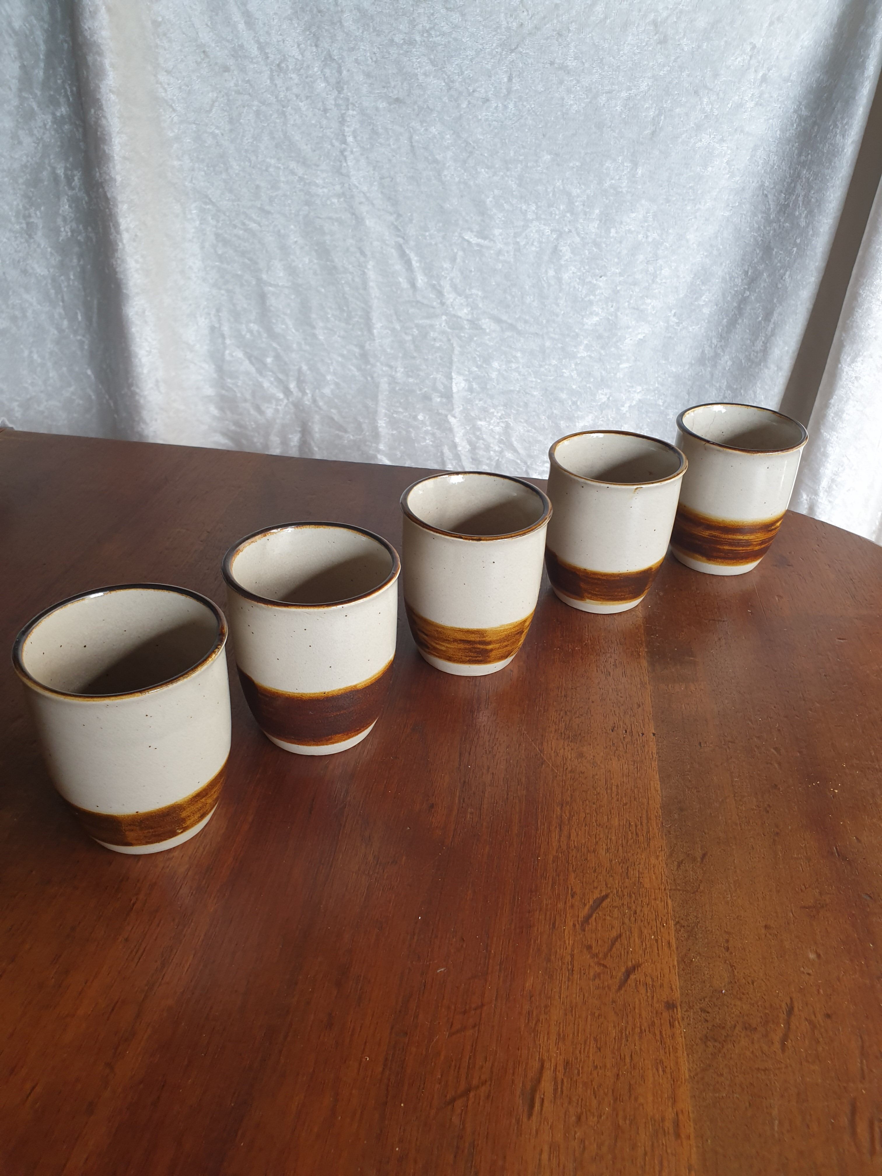 Set of 5 sandstone glasses