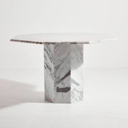 Table à manger en marbre
