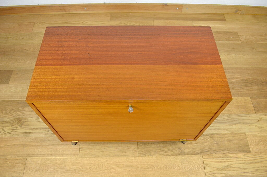 Meuble bas design scandinave vintage 1960