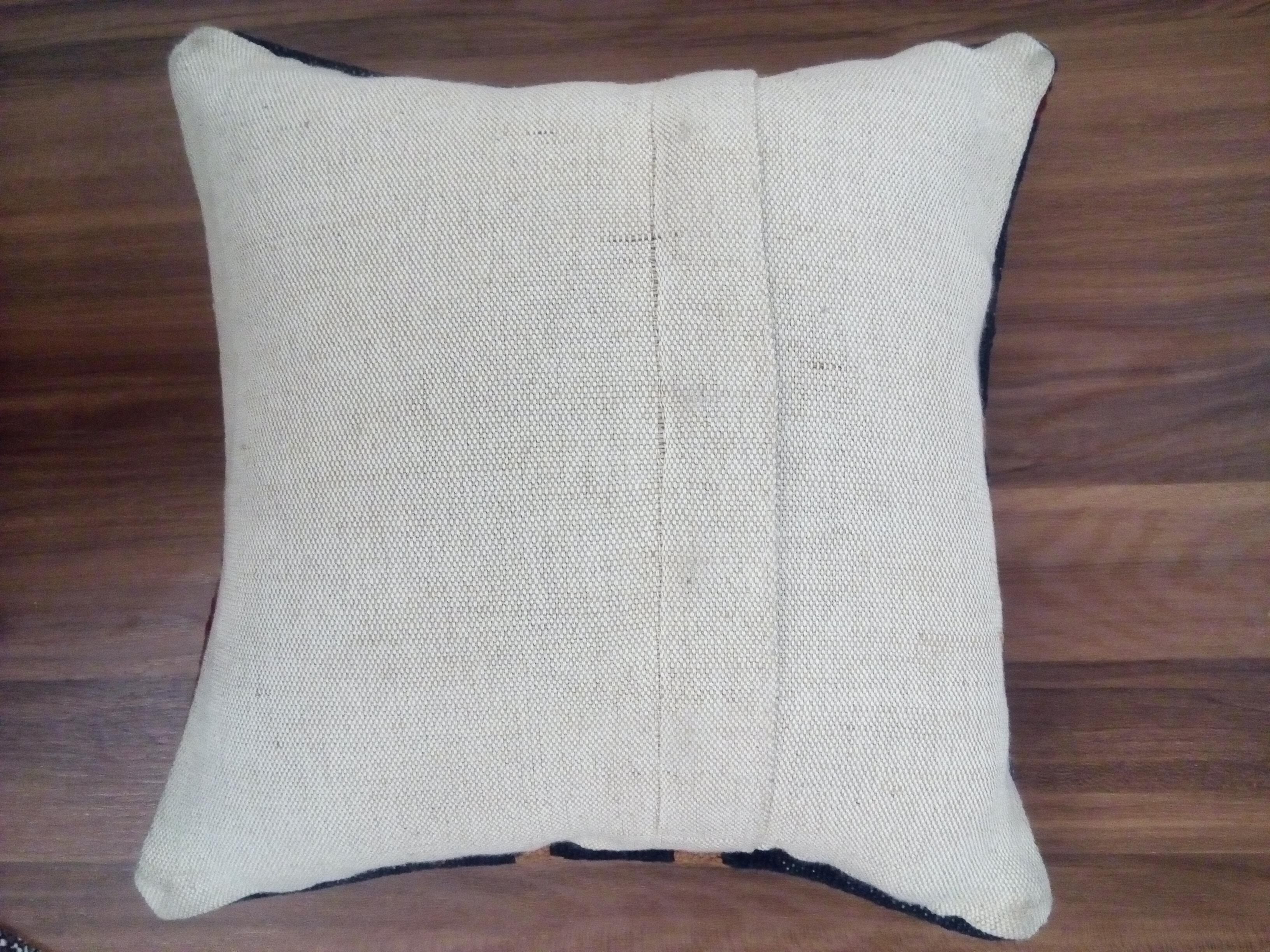Cushion Kilim craft of Iranian origin