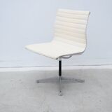 Charles & Ray Eames "EA 105" chairs for Herman Miller in leather, 1970