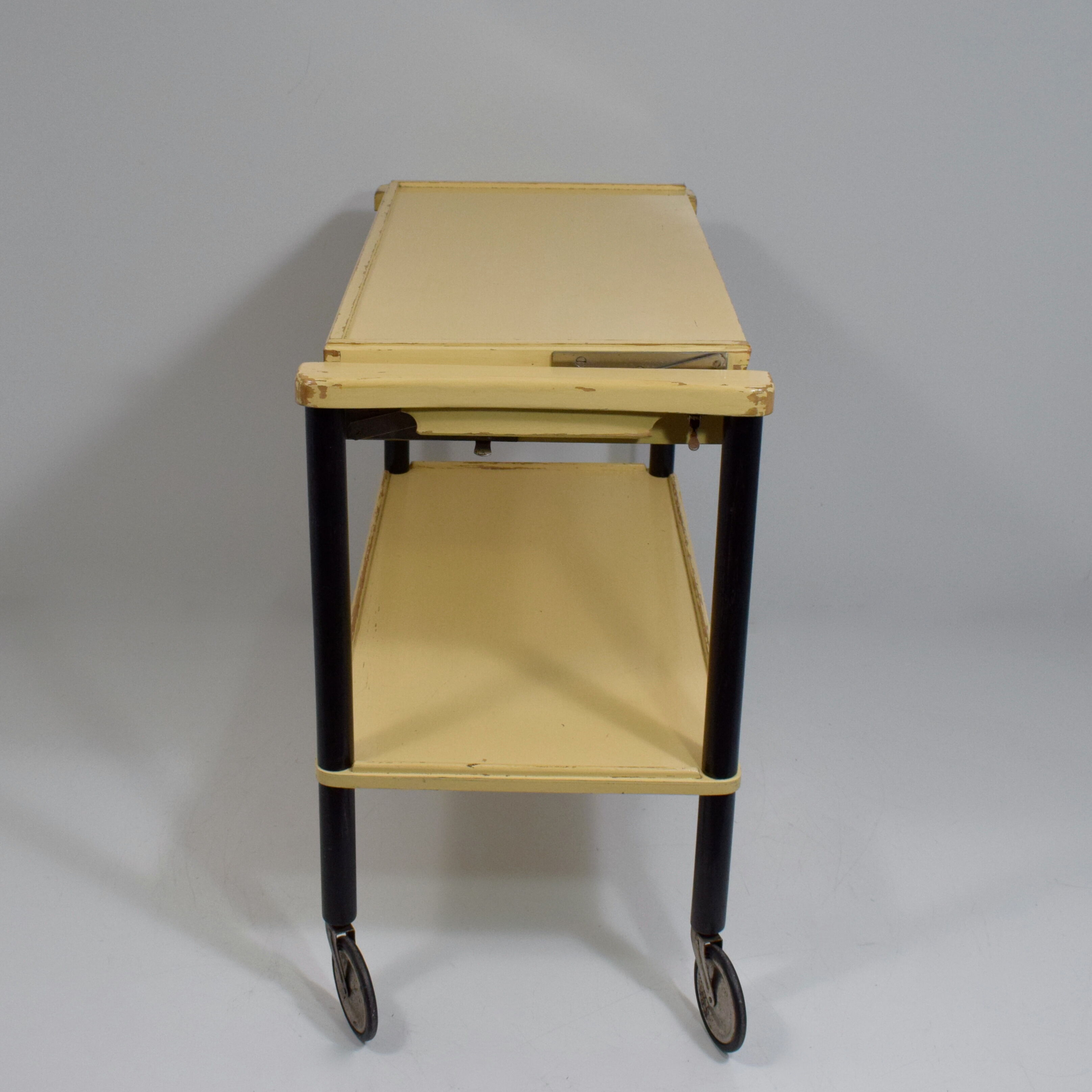 Gruco brand 3 trays served as a 1930s system, DRGM