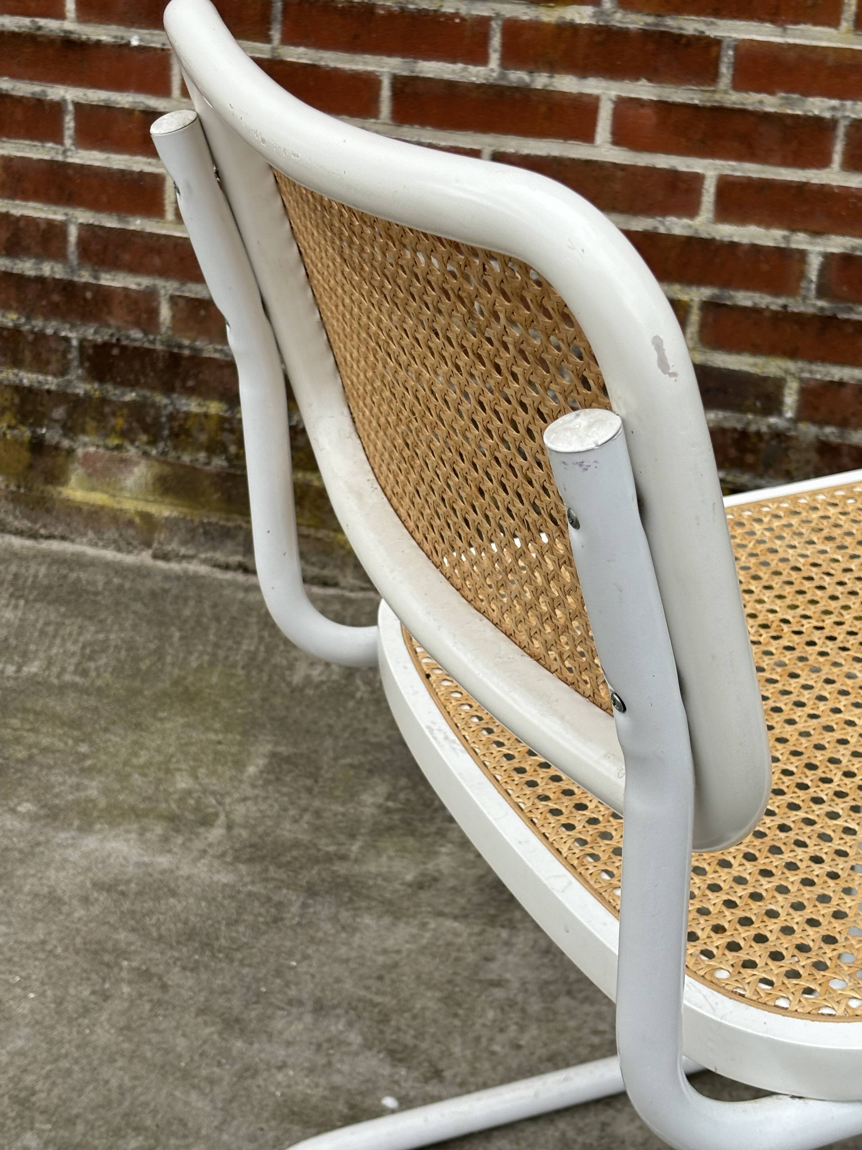 Cesca design chair b32 model in white