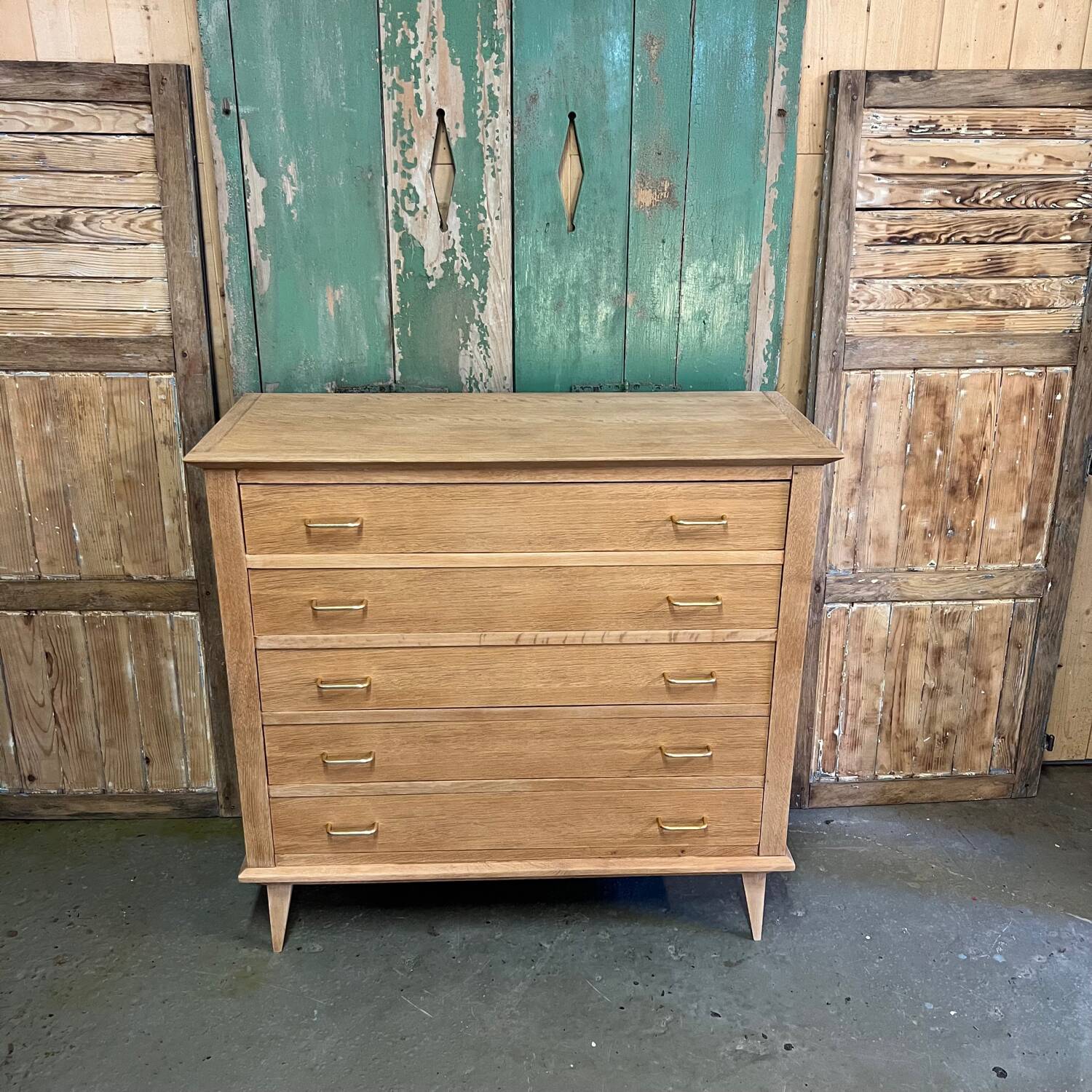 Commode vintage 5 tiroirs en chêne décapé
