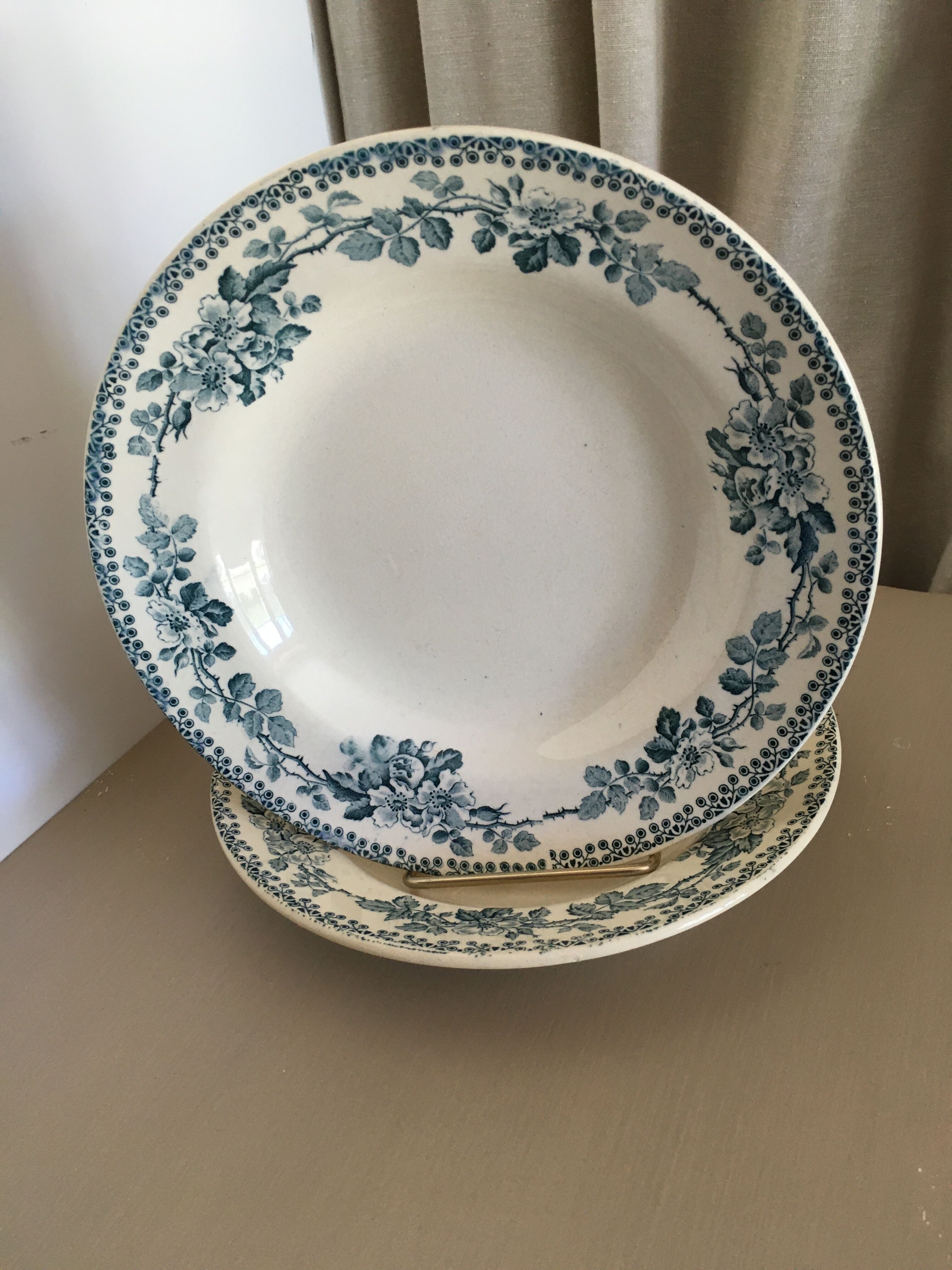 2 hollow plates earthenware st Amand model Guadeloupe