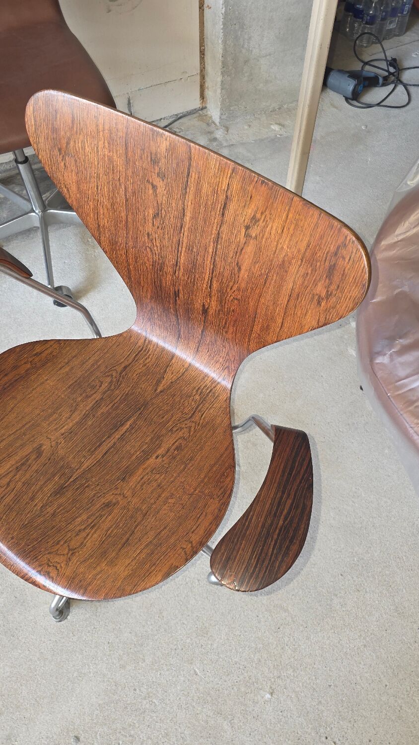 Arne Jacobsen 3217 rosewood desk chair Fritz Hansen