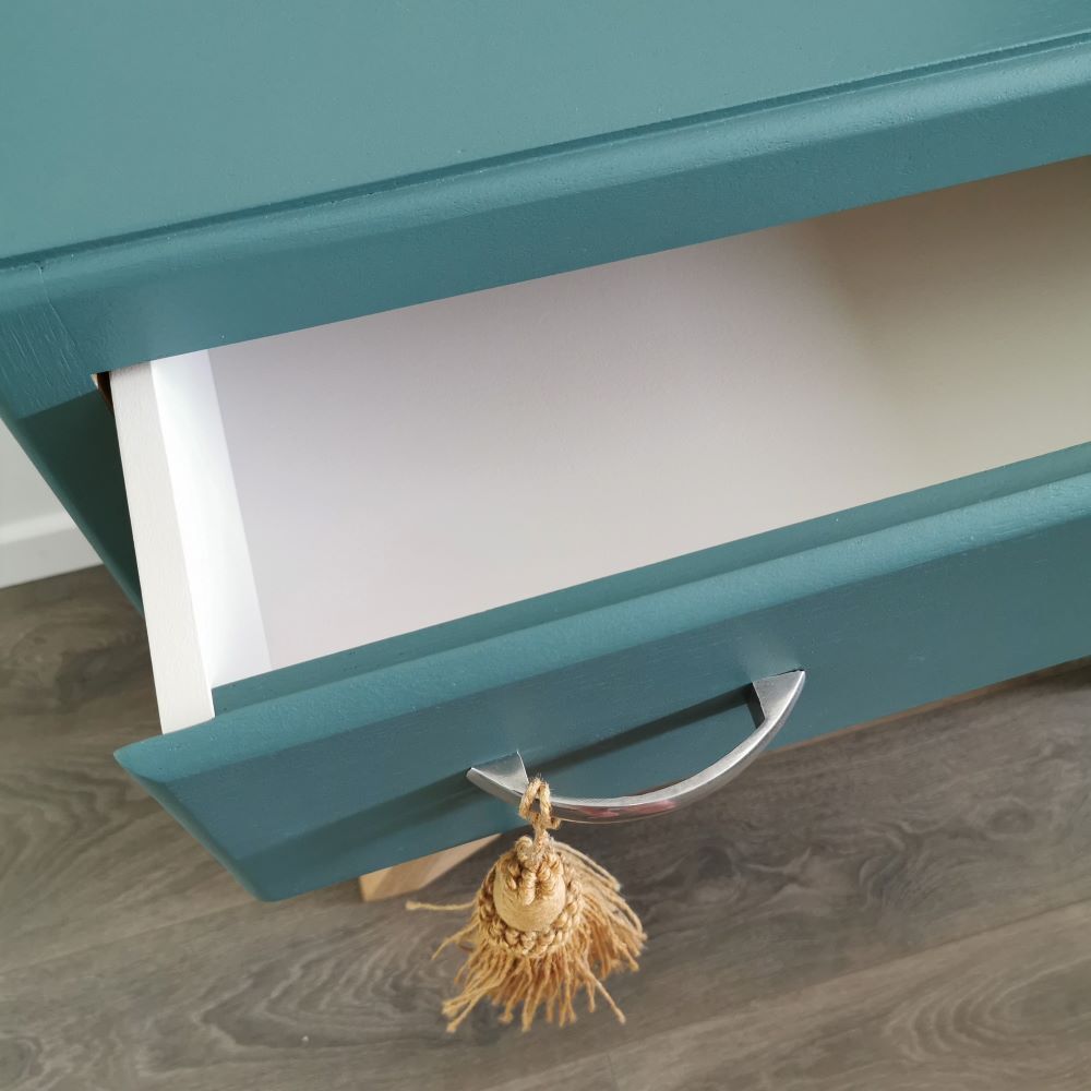 Vintage chest of drawers