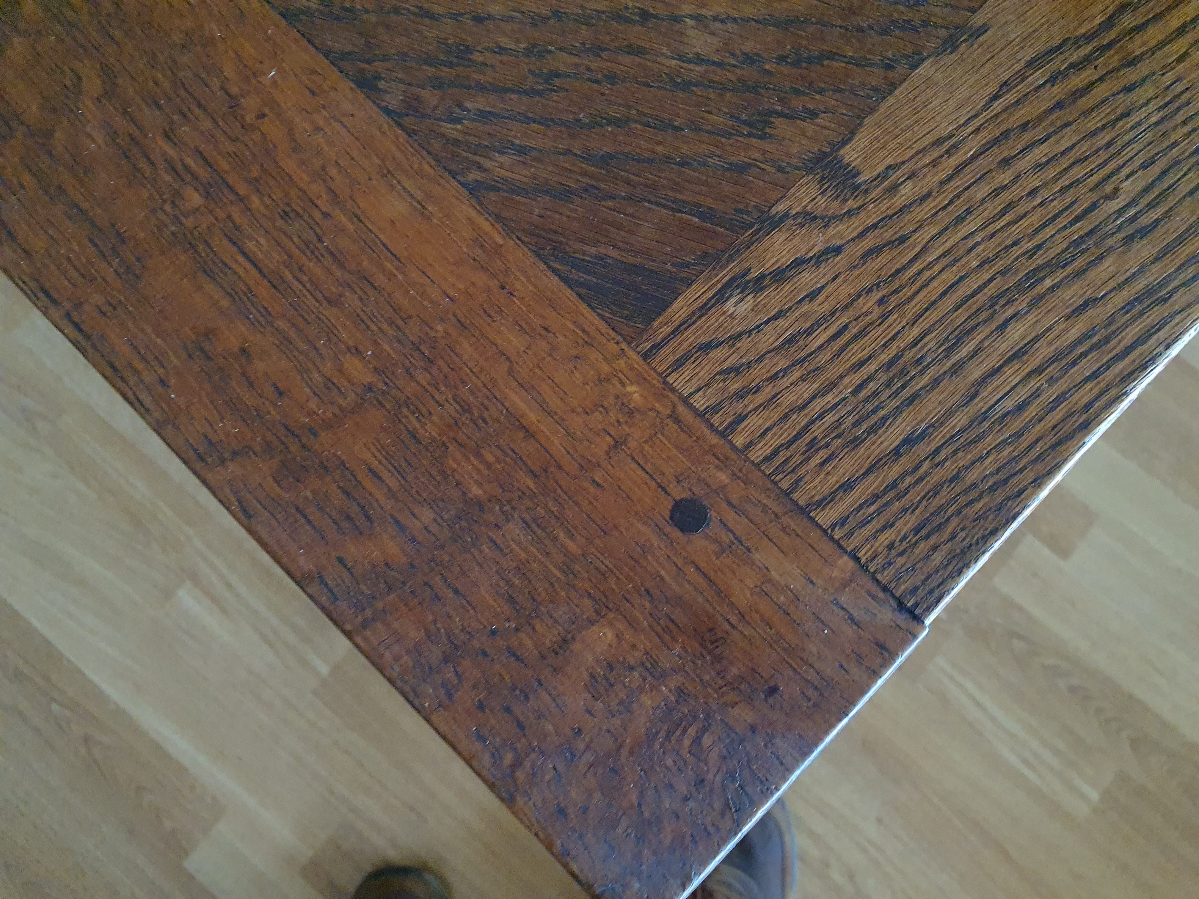 Oak extension table
