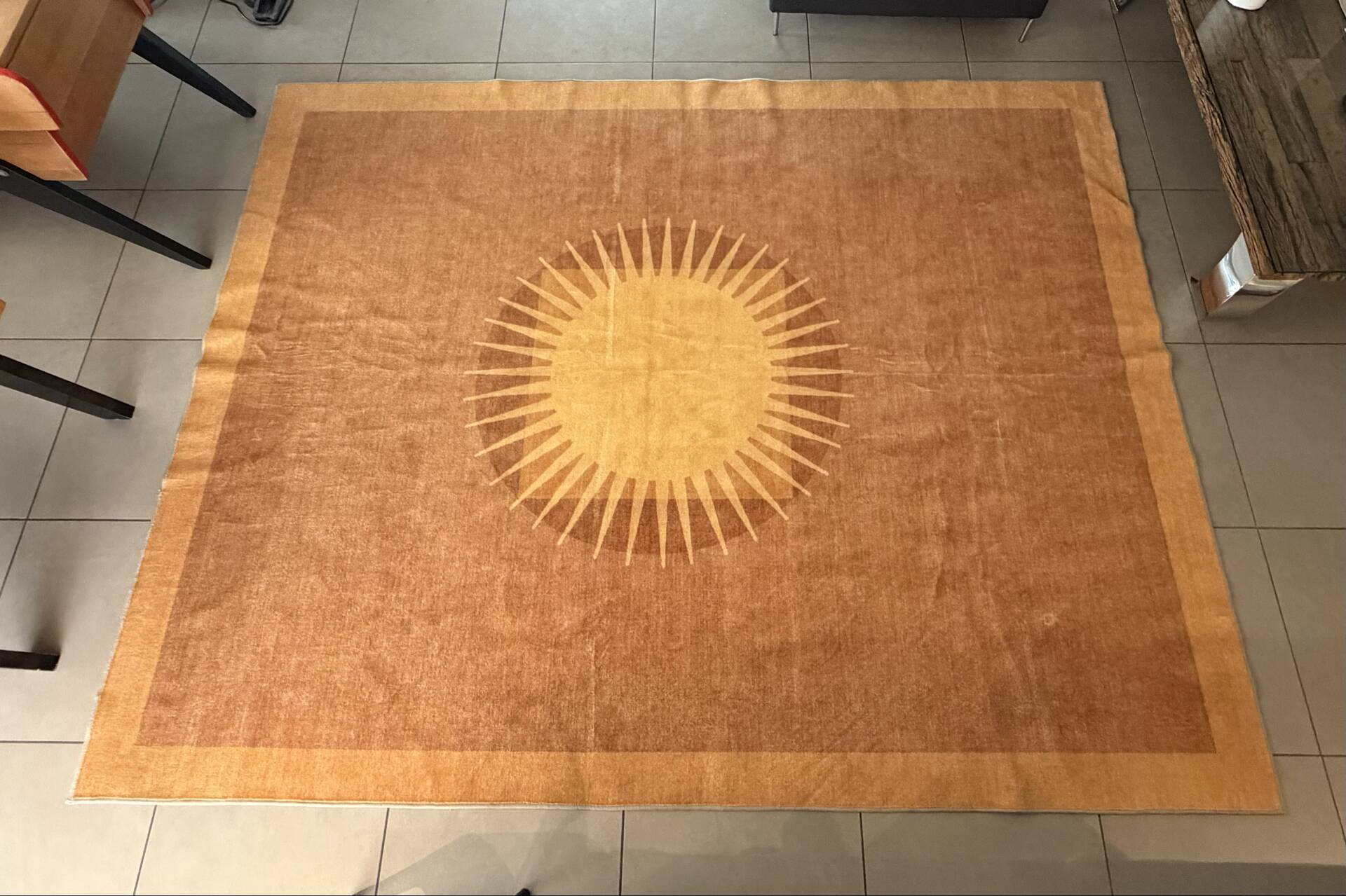 Helios gold carpet